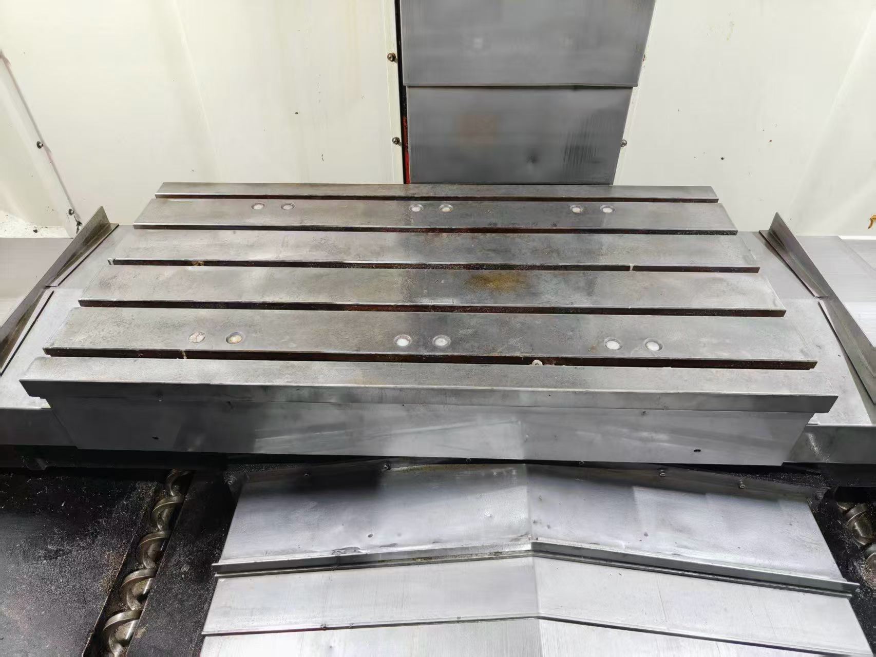 Used Nantong Guosheng QVM 1160 S Vertical Machining Center with FANUC 0i-MF Plus photo 4