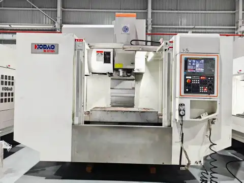 Centro de mecanizado vertical Houdao HD-VF 1165 de segunda mano con FANUC 0i-MF Plus