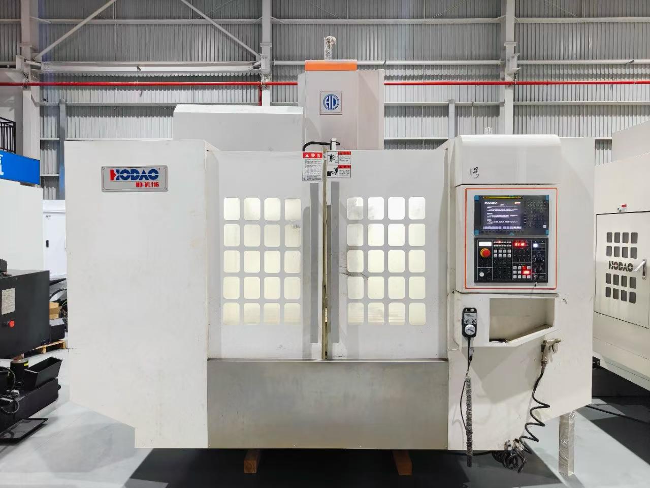 Used Houdao HD-VL 116 Heavy-Duty Vertical Machining Center photo 2