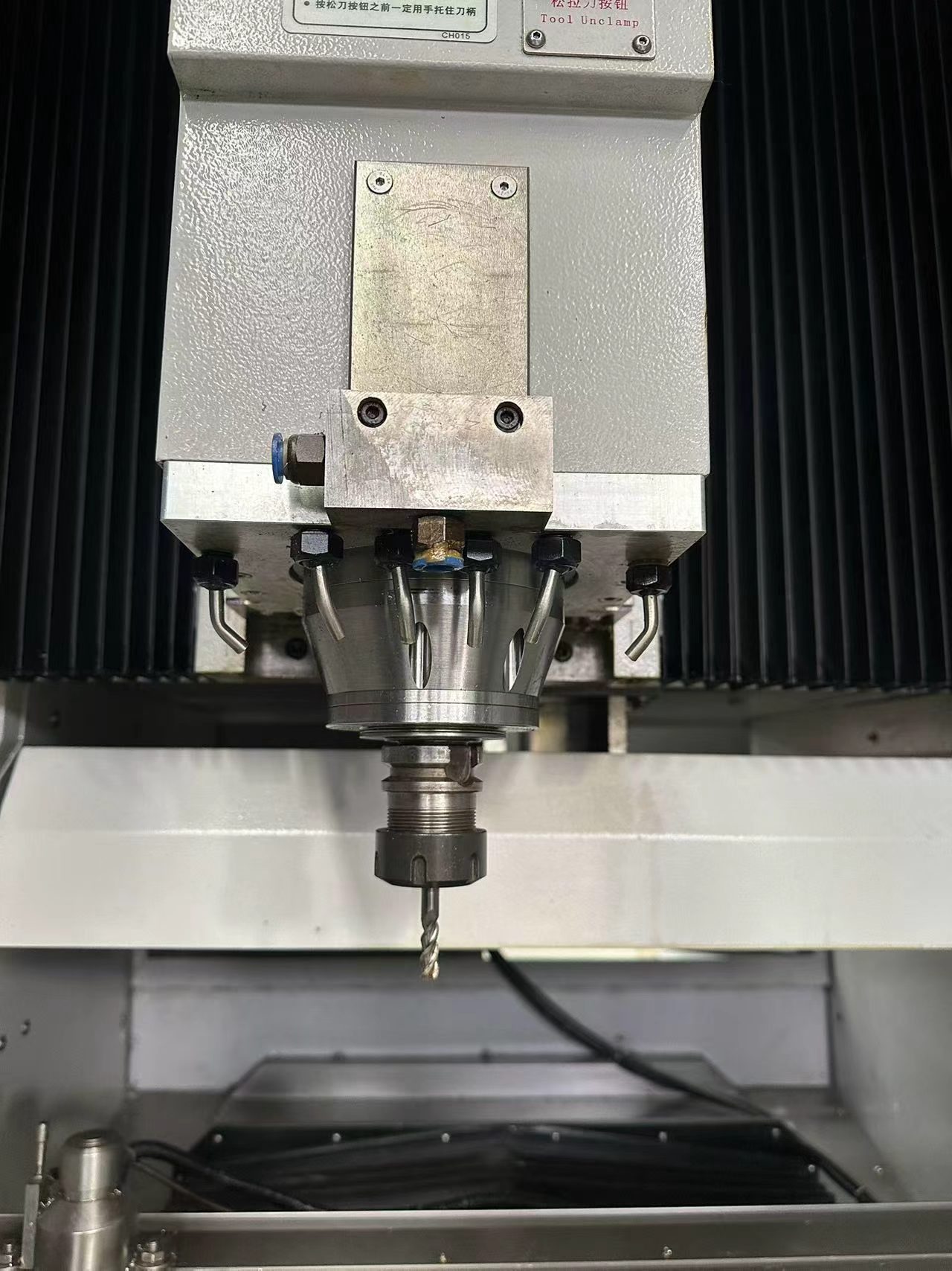 Used Beijing Jingdiao JDLVG 800 E-A 13 Vertical Machining Center photo 3