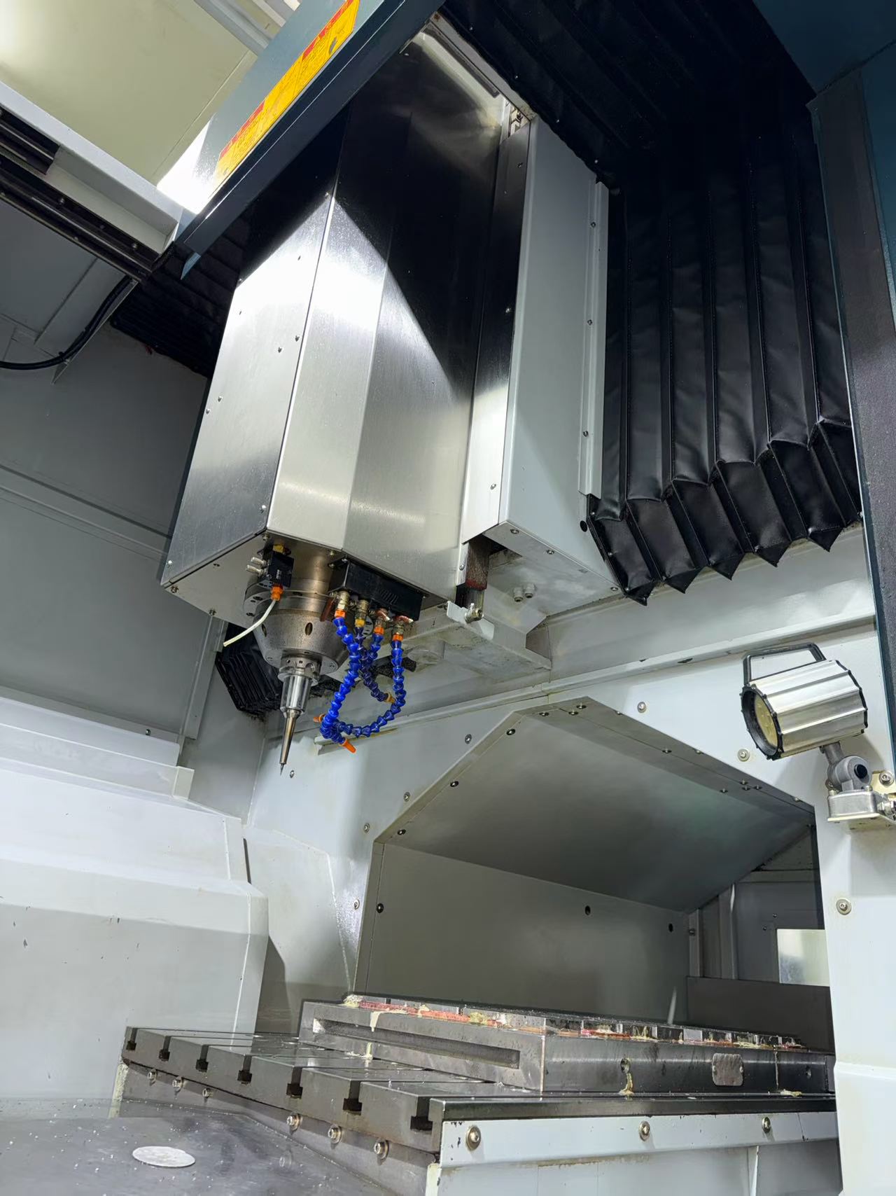 Used Xin Hujiang GT-175 V-S 24 High-Speed Gantry Machining Center photo 4