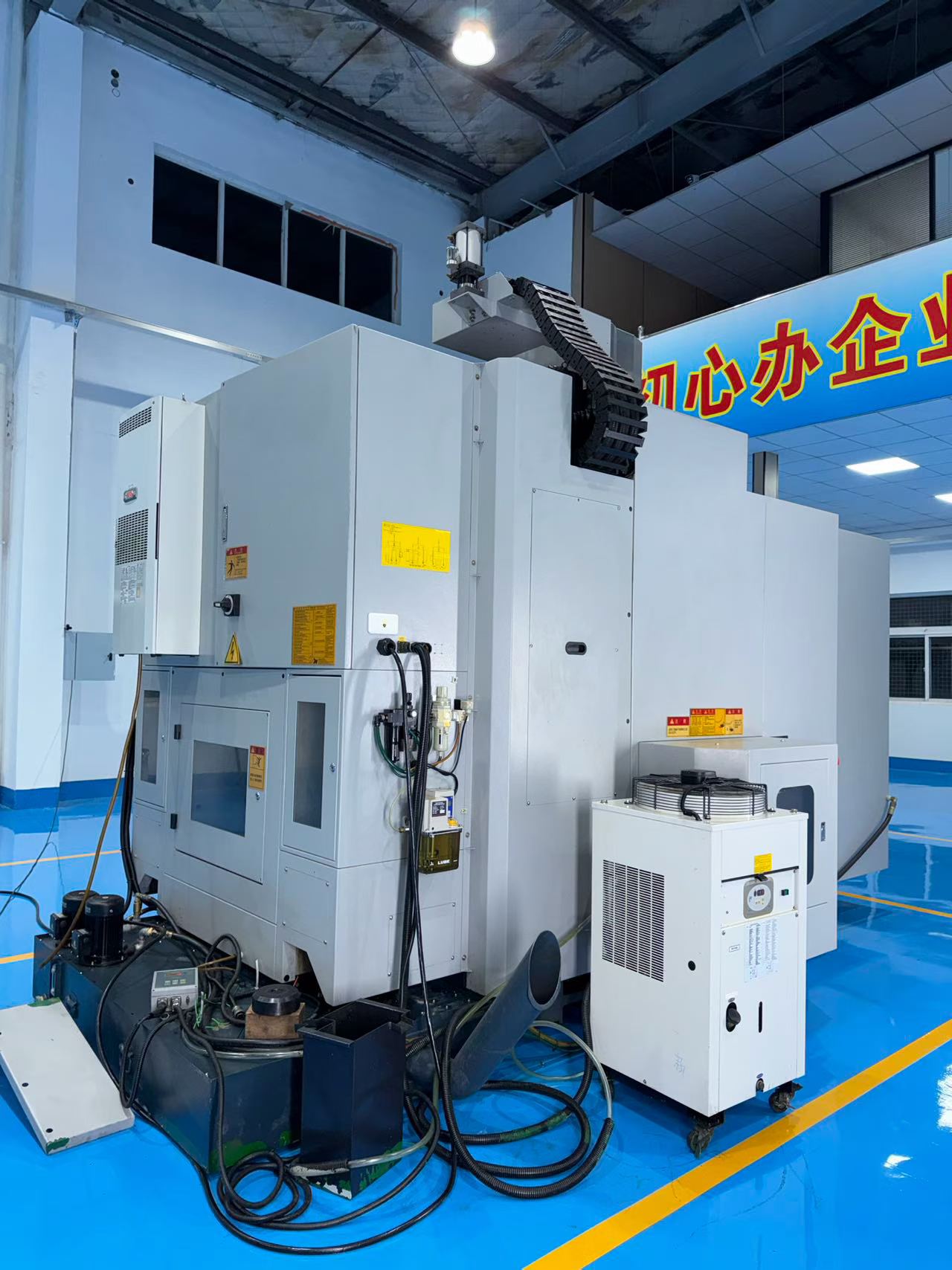 Used Xin Hujiang GT-175 V-S 24 High-Speed Gantry Machining Center photo 9