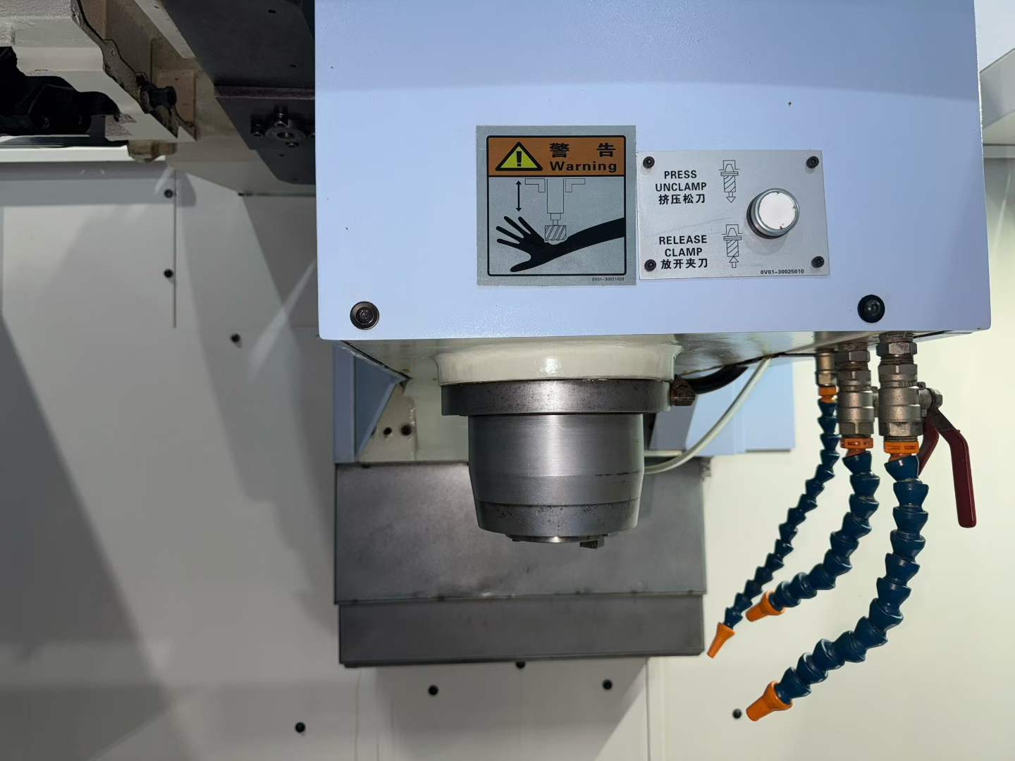 Used Chifa VE-1020 L 3 Vertical Machining Center with Raised Column photo 6