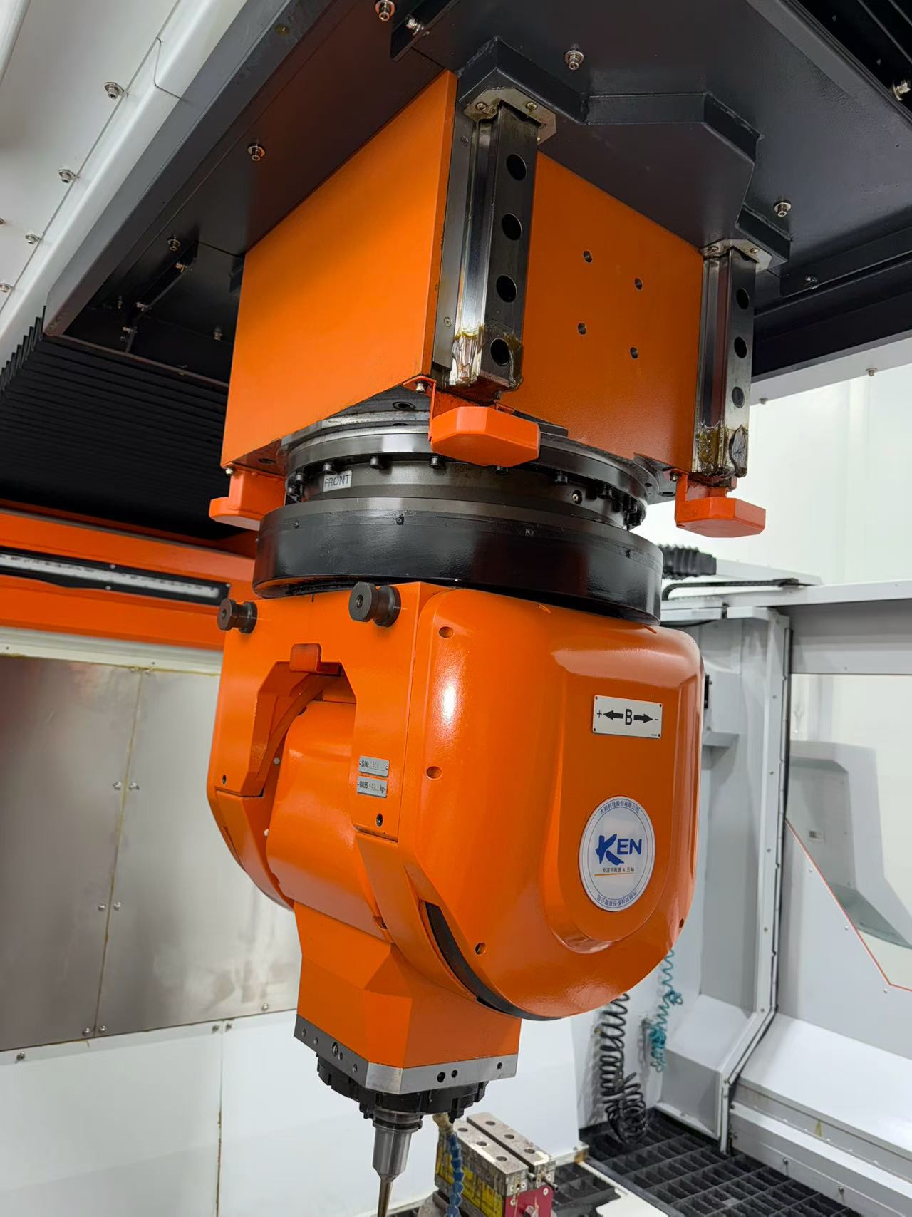 Used Daqian COMPACT B-2520 Gantry-Type 5-Axis Machining Center photo 3