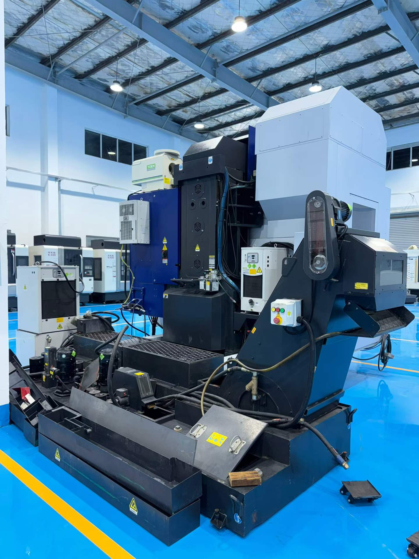 Used CAMPRO CPV-1100 B Vertical Machining Center with FANUC 0i-MF photo 9