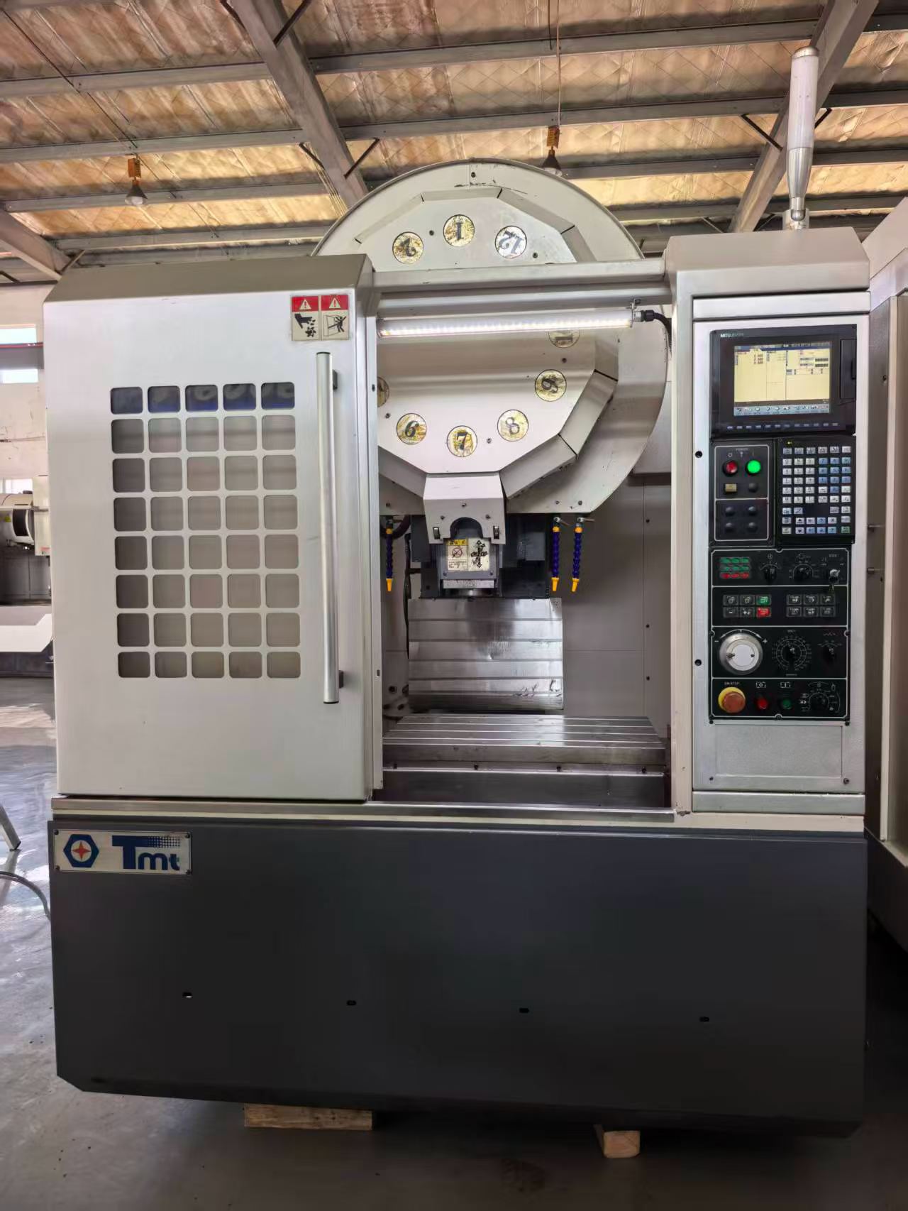 Used Zhengdai TPV-600 E Vertical Drilling and Tapping Center with Mitsubishi M 70 A Control photo 3