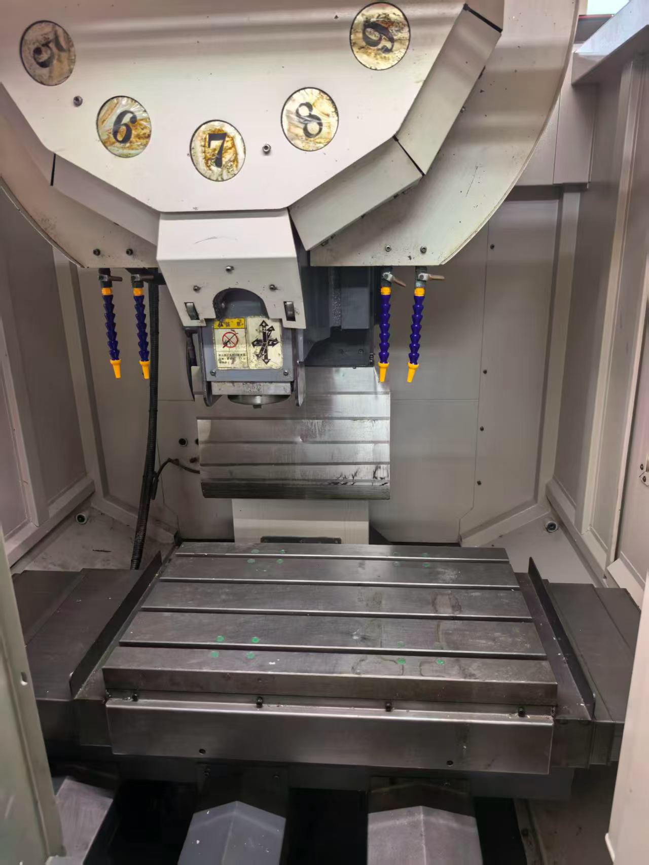 Used Zhengdai TPV-600 E Vertical Drilling and Tapping Center with Mitsubishi M 70 A Control photo 2