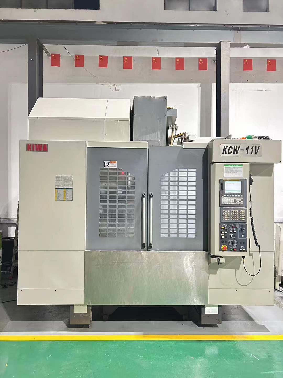 Máy trung tâm gia công đứng KIWA KCW-11 V đã qua sử dụng với FANUC 0i-MF