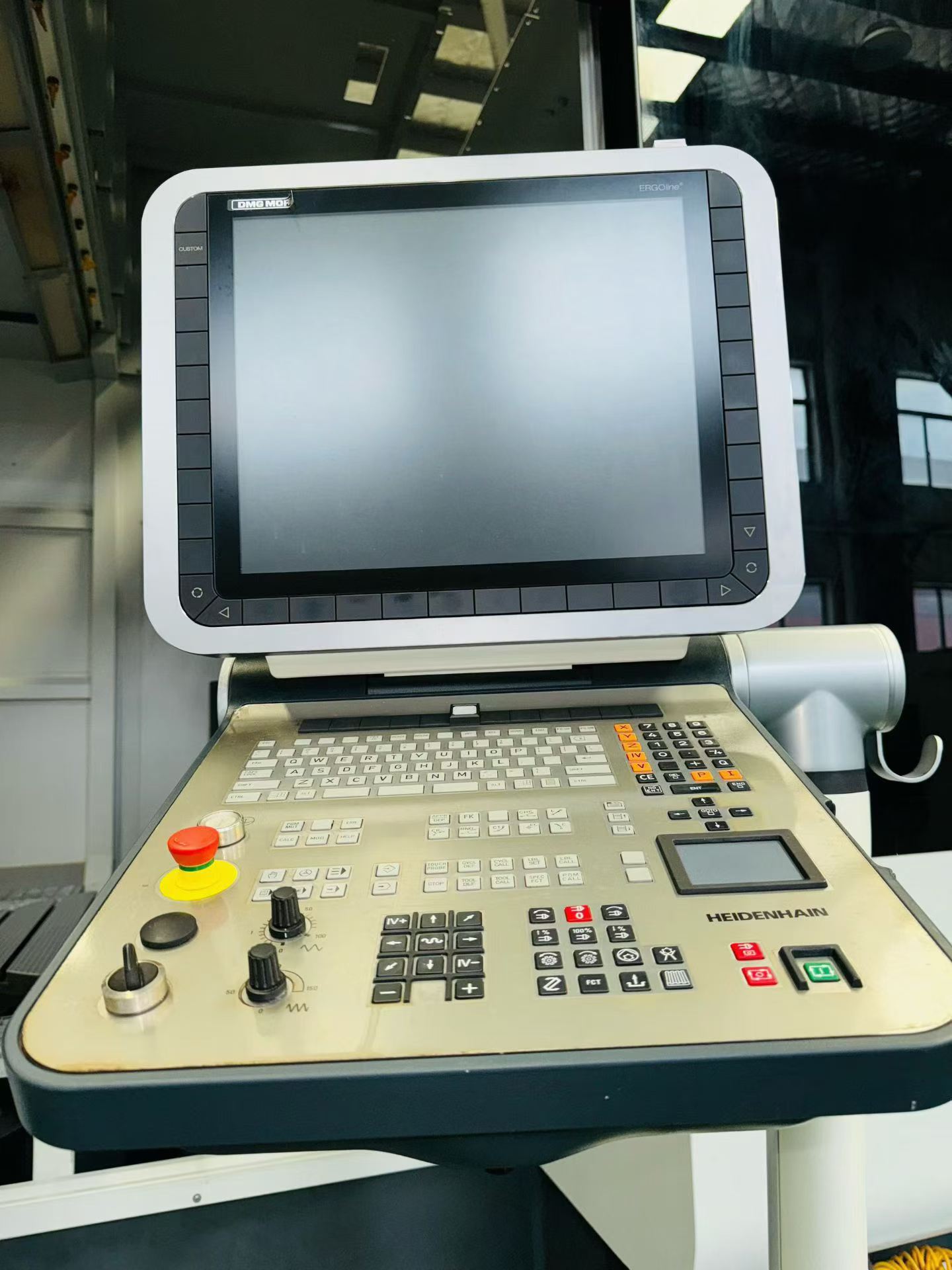 Used DMG MORI DMU 210 P Gantry-Type 5-Axis Machining Center photo 3