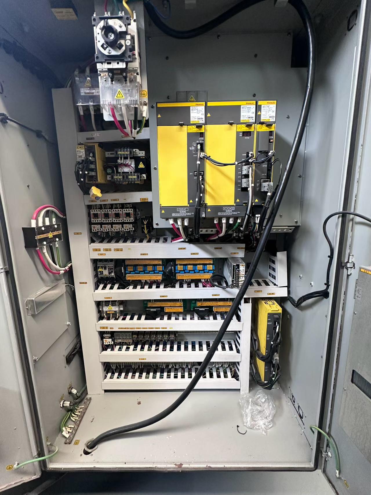 Used Hyundai Kia SKT-28 CNC Horizontal Lathe with FANUC TD Control photo 6