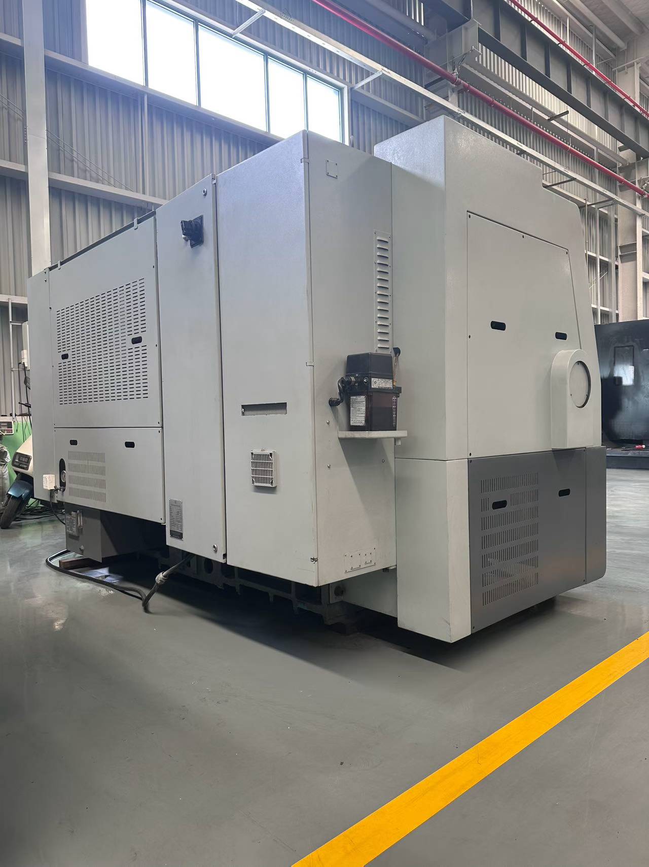 Used Hyundai Kia SKT-28 CNC Horizontal Lathe with FANUC TD Control photo 8
