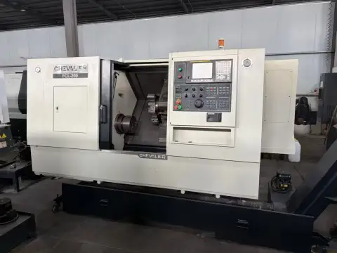 Torno horizontal CNC Fuyu FCL 200 usado con control FANUC 0i-TF