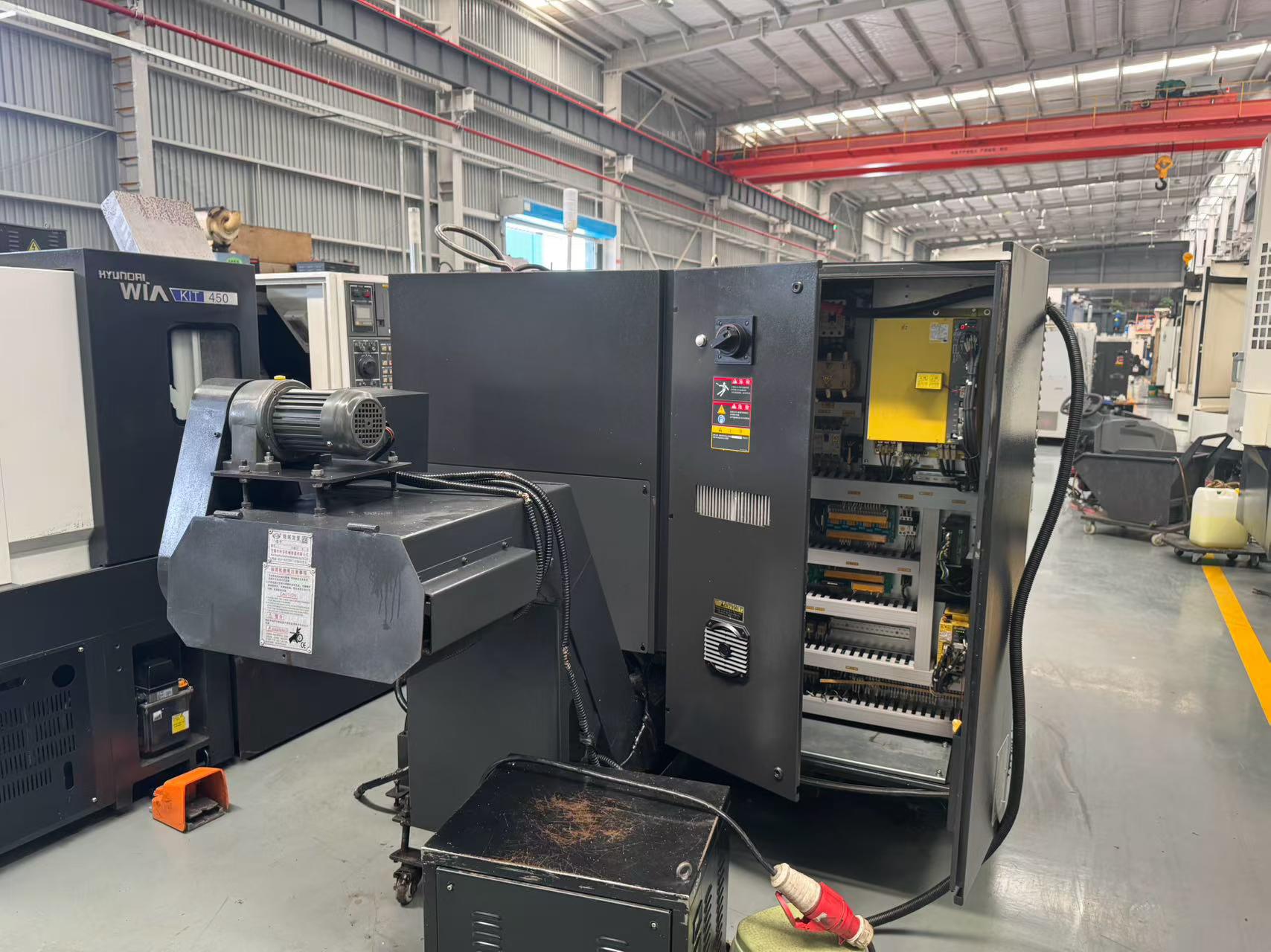 Used Hyundai WIA E 160 C CNC Horizontal Lathe photo 4