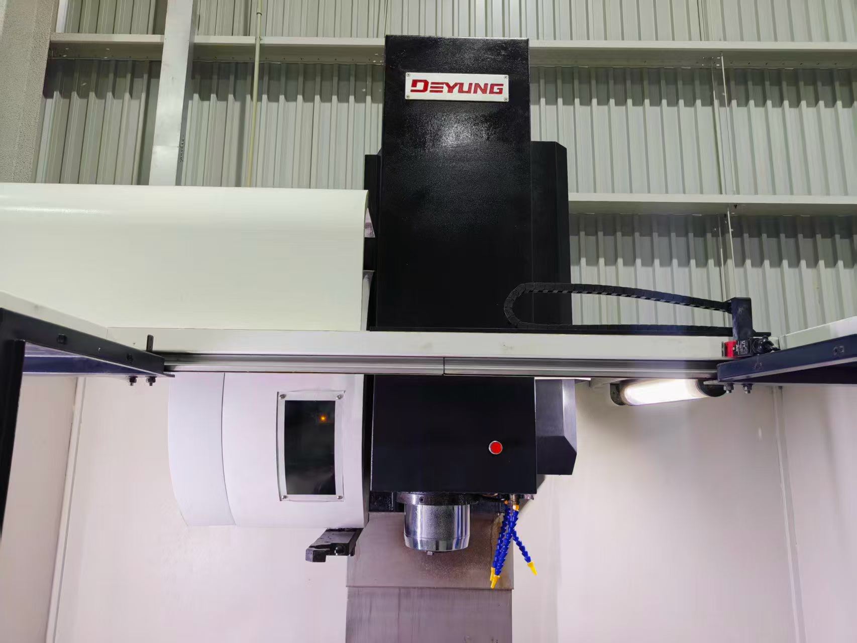 Used Deyang CV 850 Vertical Machining Center with FANUC 0i-MF Plus photo 3