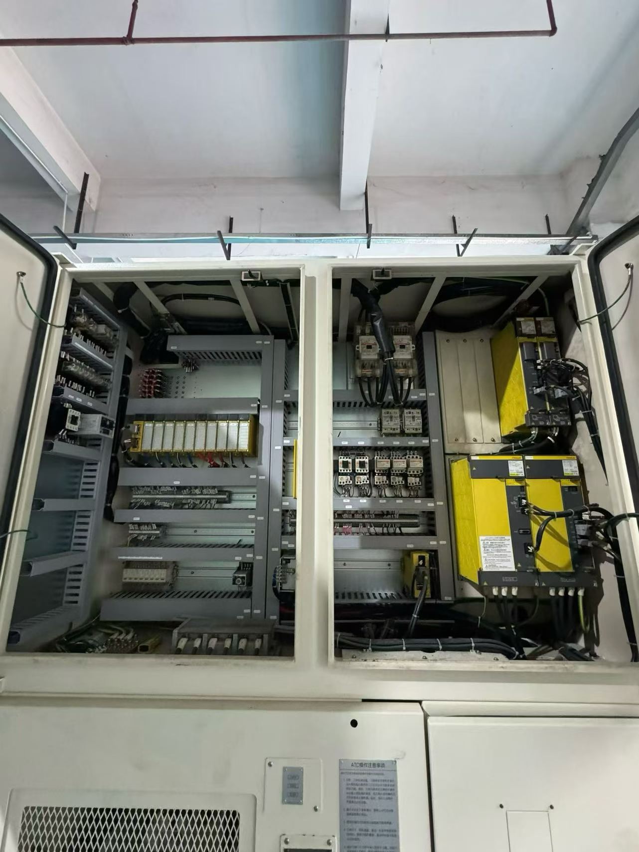 Used YASDA YBM 640 V 3 Vertical Machining Center with FANUC 31 i Control photo 5