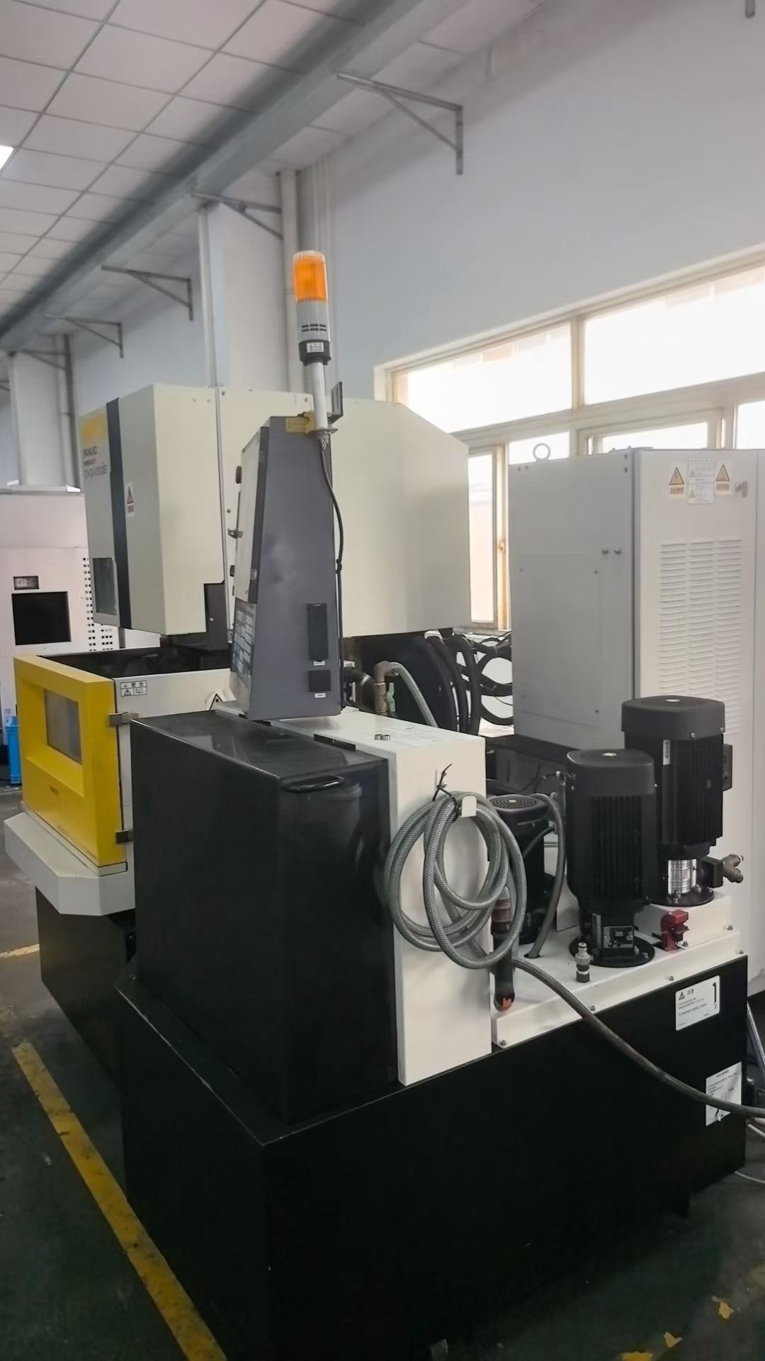 Used Fanuc α-C 400 iB ROBOCUT Wire EDM with Series 31 i-W Control photo 6