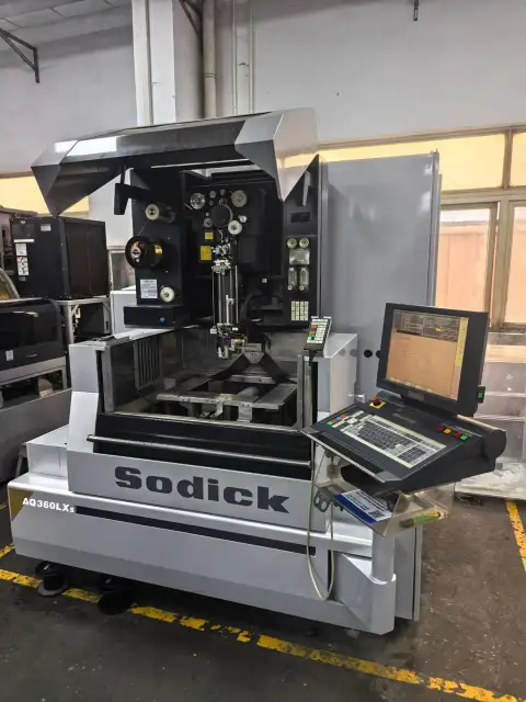 Máy cắt dây EDM Sodick AQ 360 LXS đã qua sử dụng