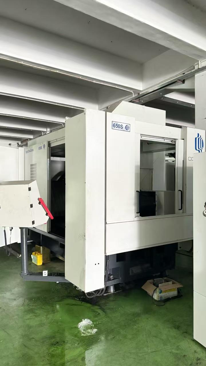 Used COMAU 650 S Trunnion-Type 5-Axis Horizontal Machining Center