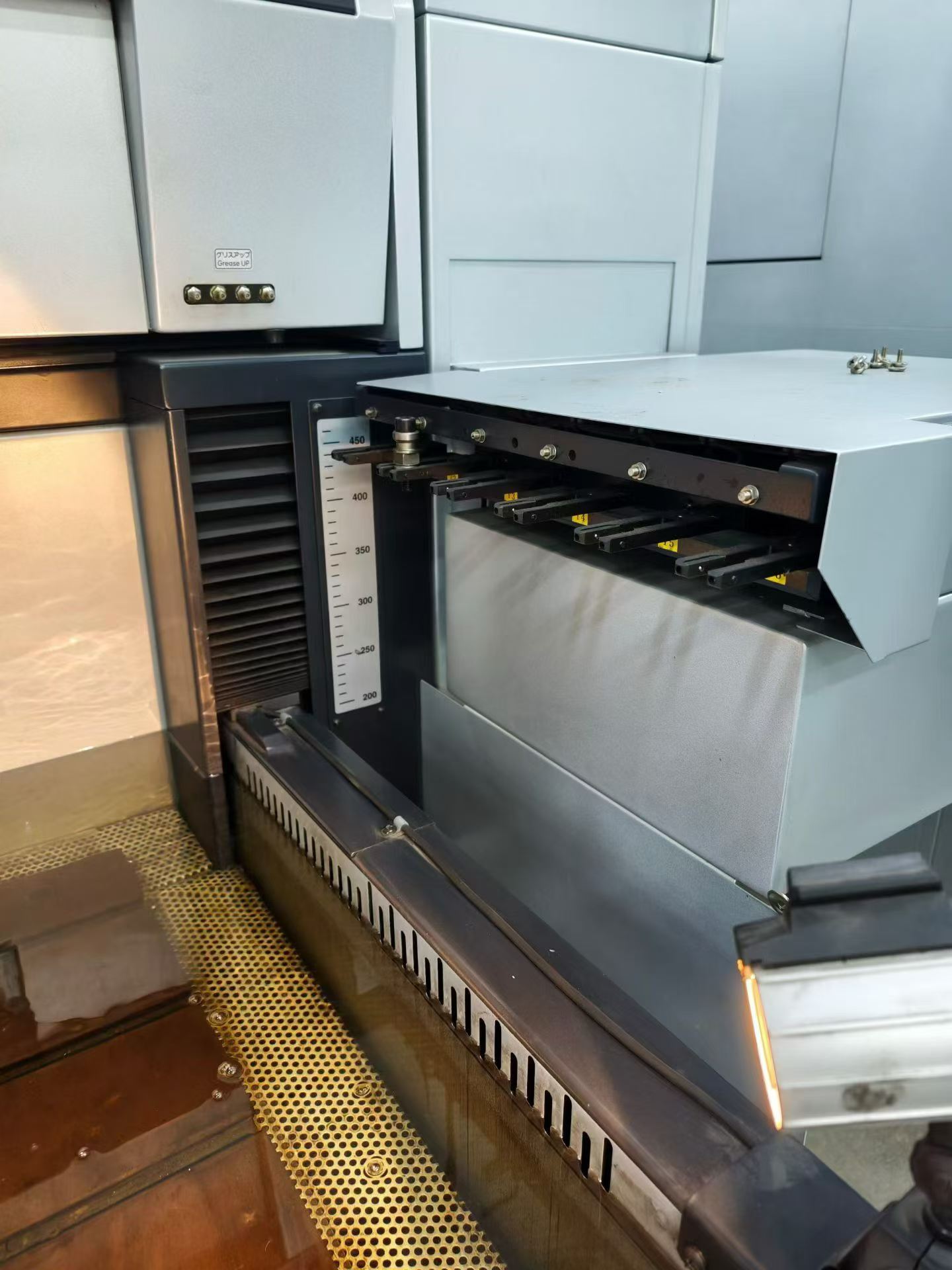 Used Sodick AG 60 L CNC Die-Sinking EDM Machine photo 2