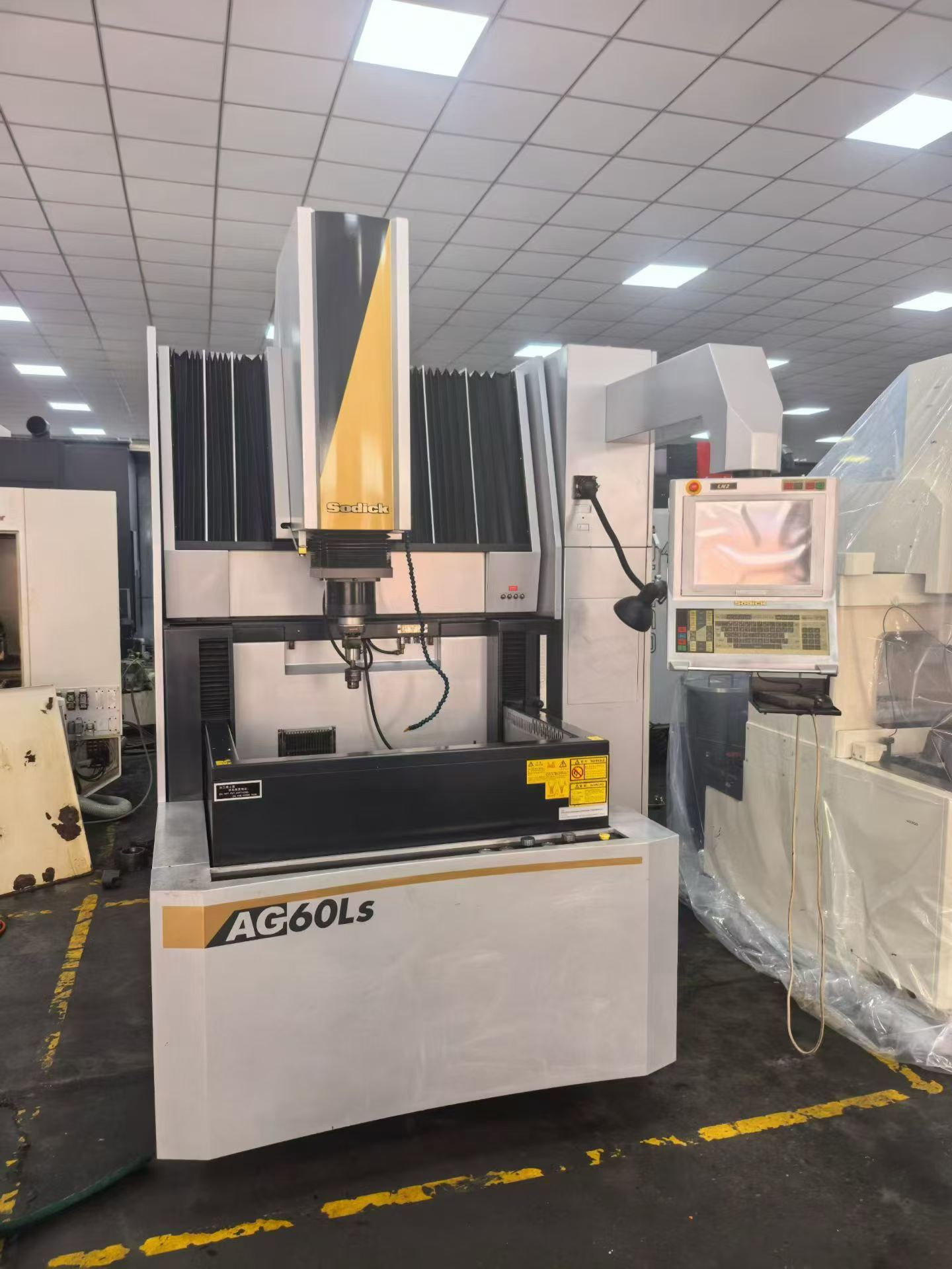 Used Sodick AG 60 L CNC Die-Sinking EDM Machine photo 9