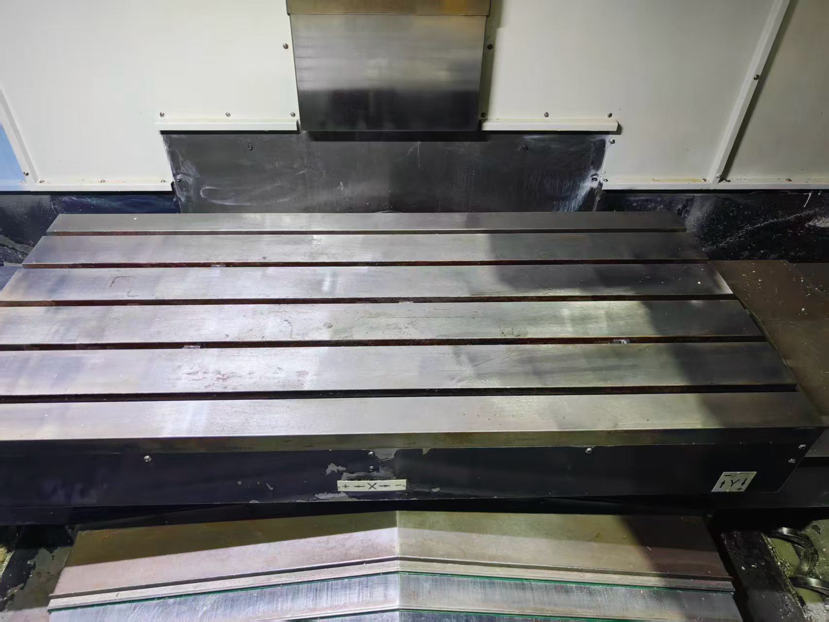 Used DN Solutions DNM 6705 Vertical Machining Center with FANUC 0i-MF Plus photo 3
