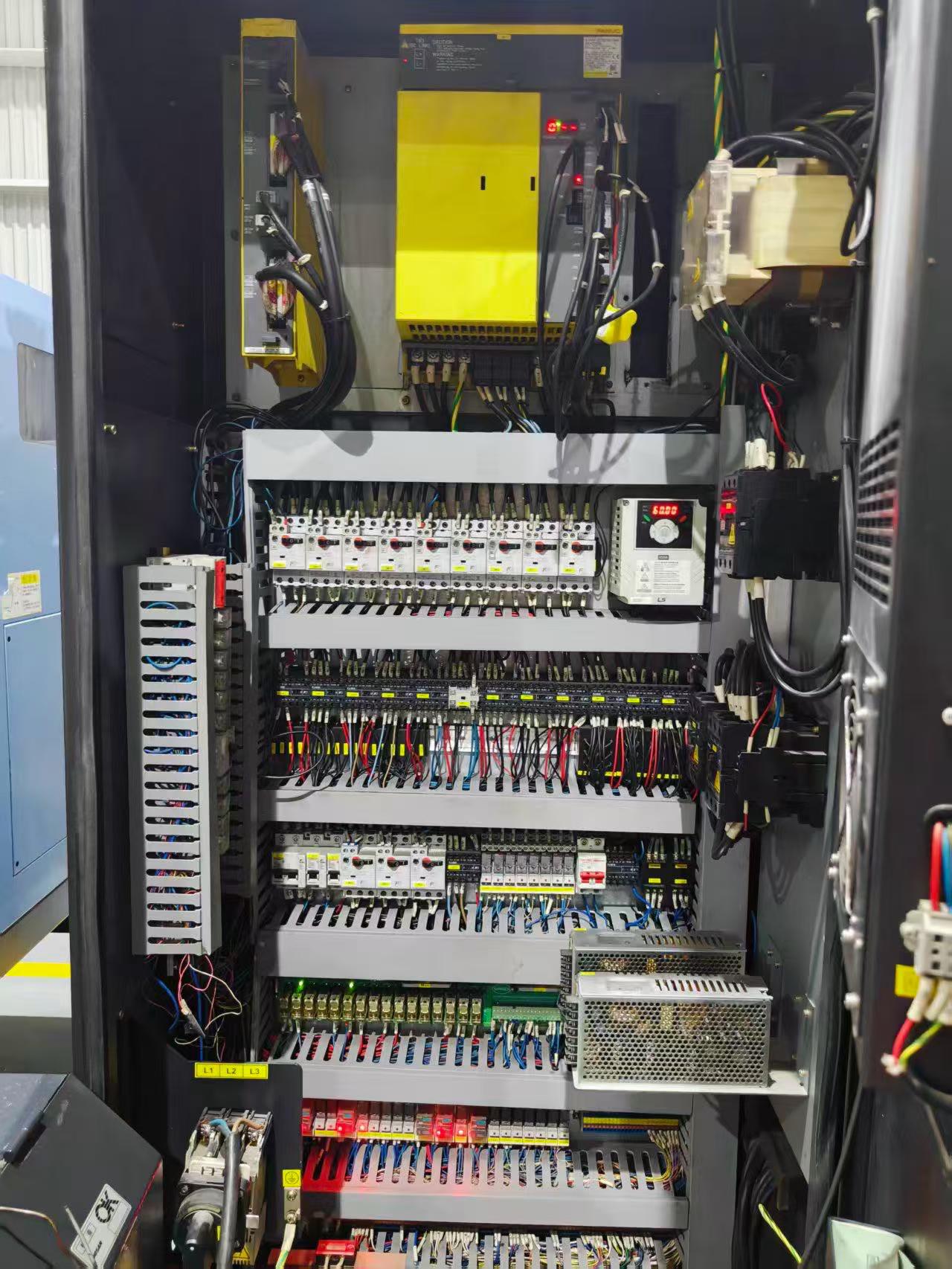 Used DN Solutions DNM 6705 Vertical Machining Center with FANUC 0i-MF Plus photo 5