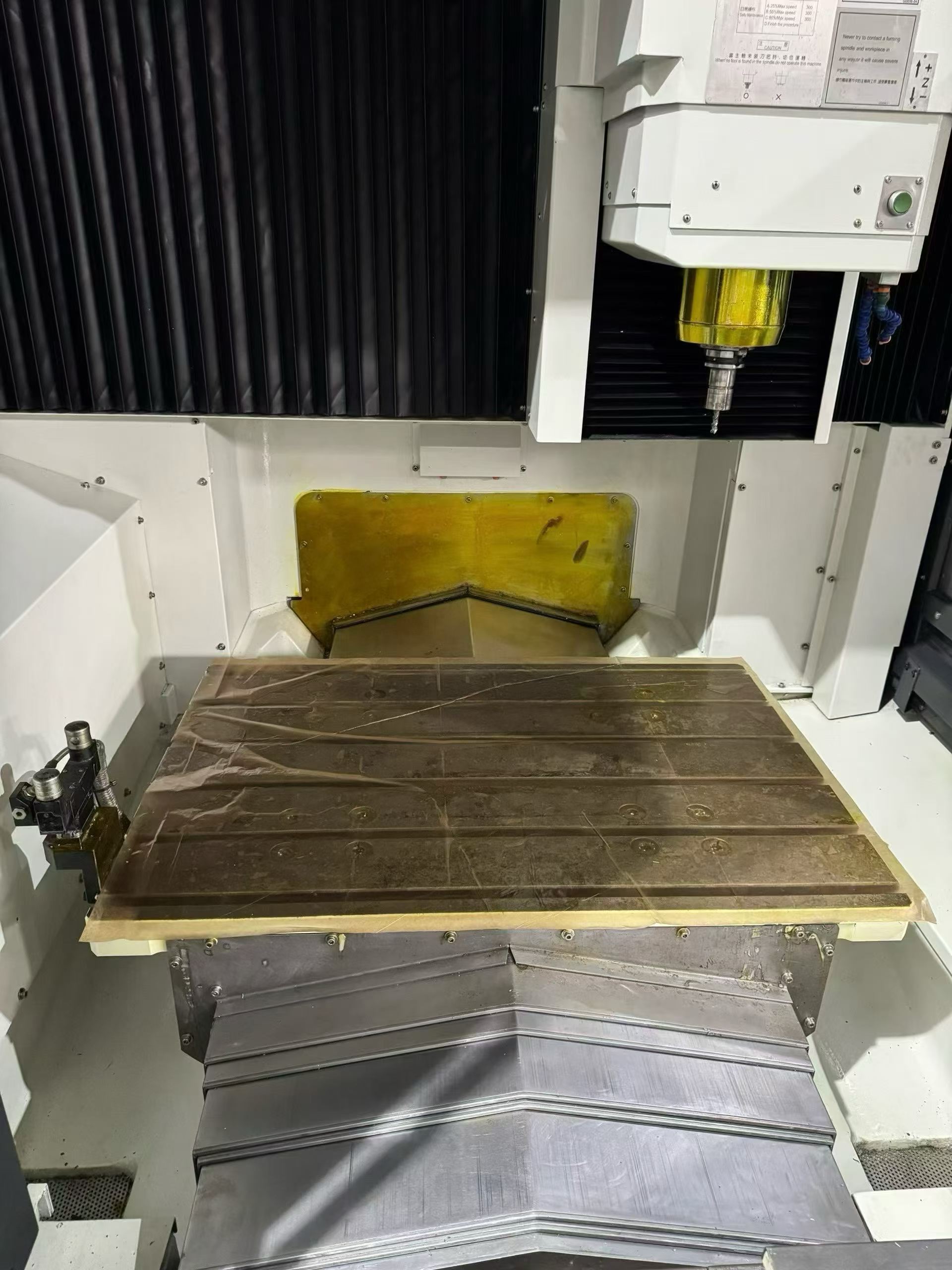Used Takumi H 10 M Gantry-Type High-Speed Machining Center with Mitsubishi M 80 Control photo 4