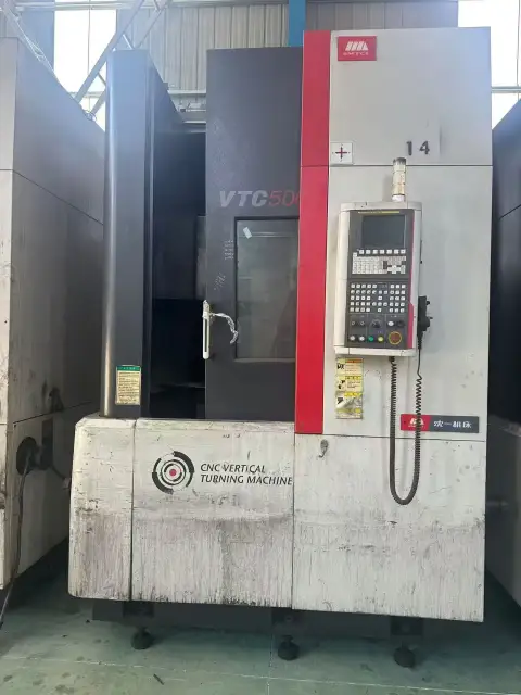 เครื่องกลึง CNC แนวตั้ง Shenyang VTC 5060 มือสอง พร้อมระบบควบคุม FANUC 0i Mate-TD