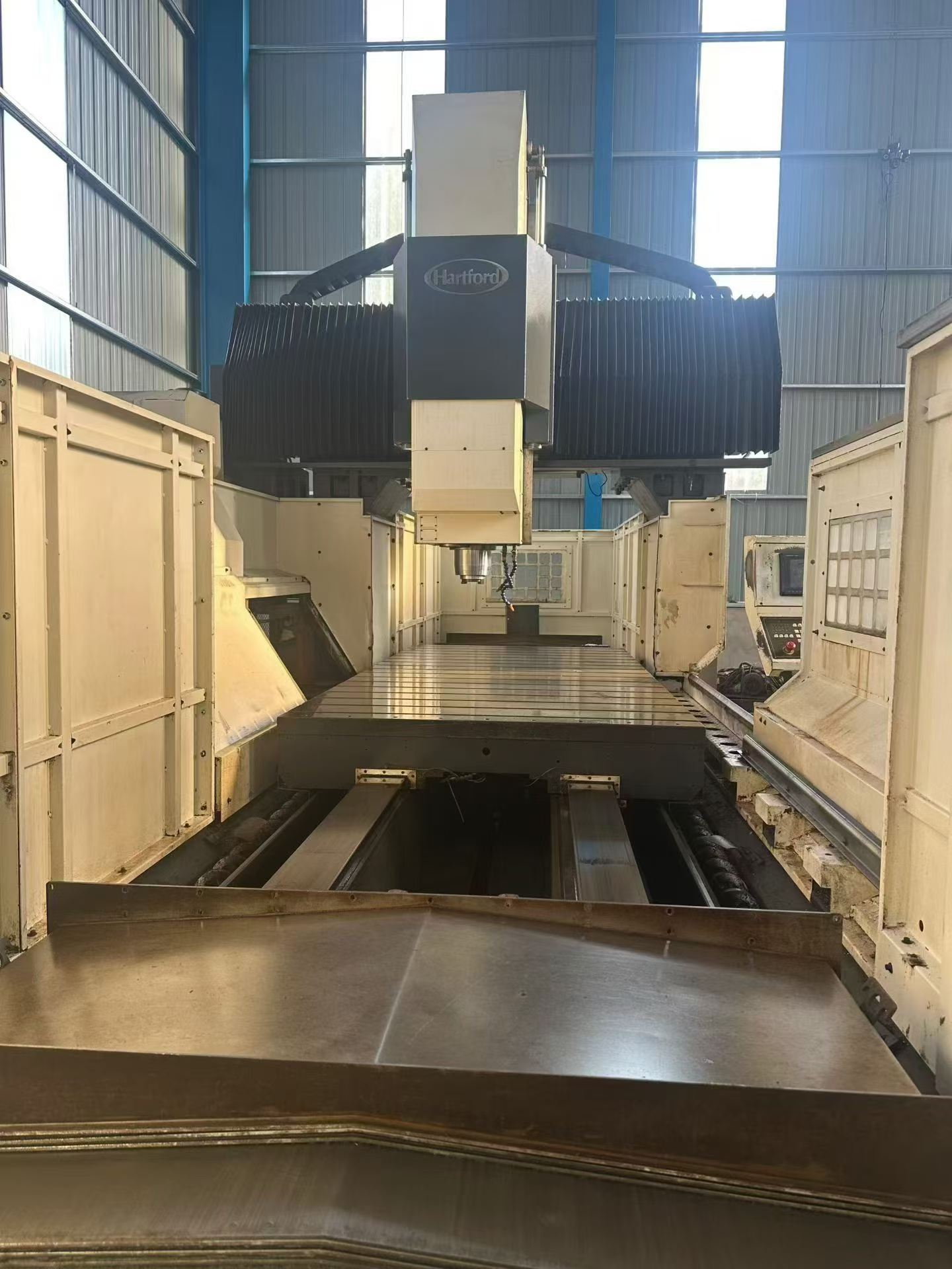 Used Hartford PRO-3150 Gantry Machining Center photo 4