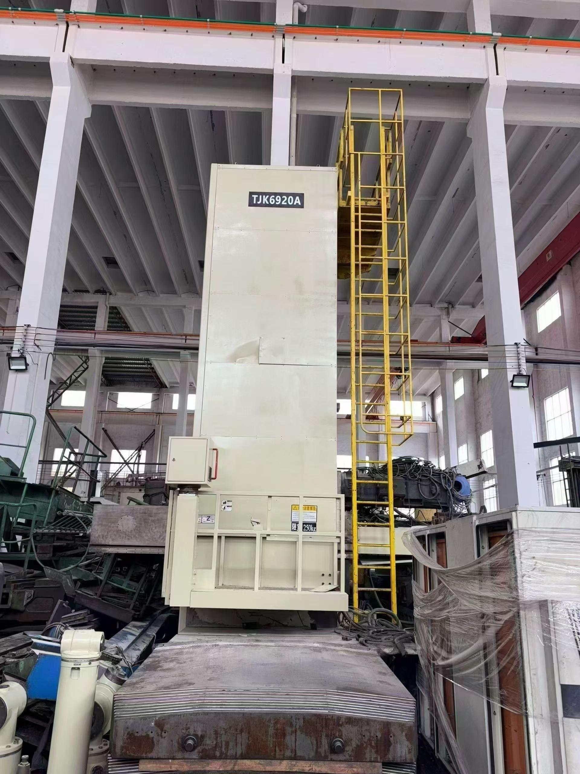 Used Kunming Machine Tool TJK 6920 A CNC Floor-Type Boring and Milling Machine photo 2