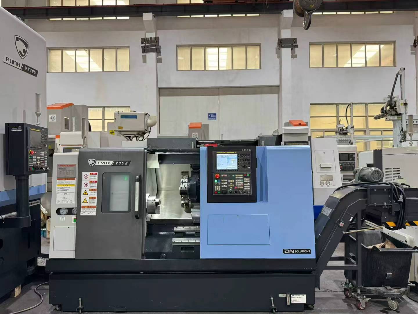 Used DN Solutions LYNX 235Ⅱ Turret-Type CNC Lathe with FANUC 0i-TF Plus photo 2