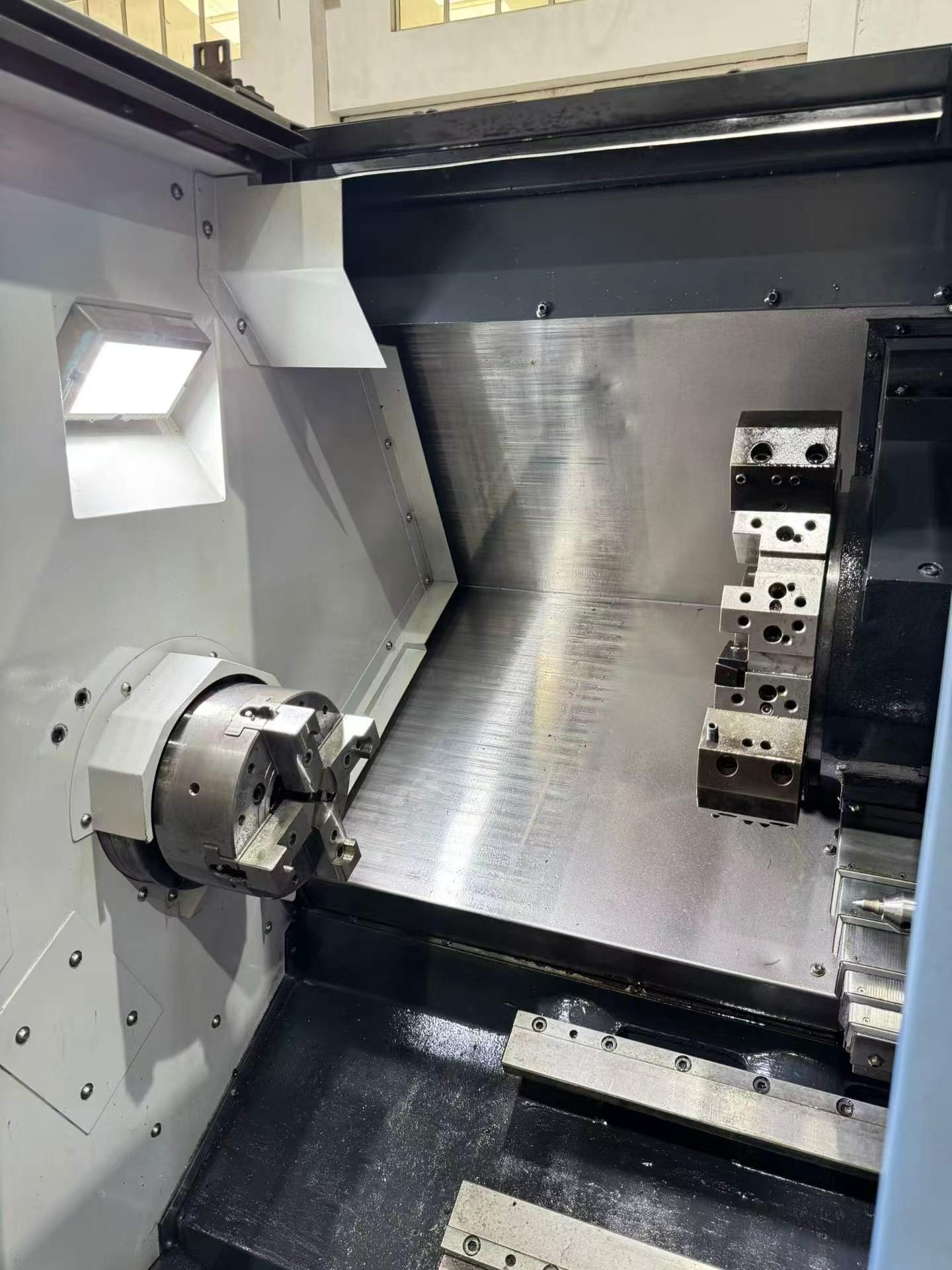 Used DN Solutions LYNX 235Ⅱ Turret-Type CNC Lathe with FANUC 0i-TF Plus photo 7