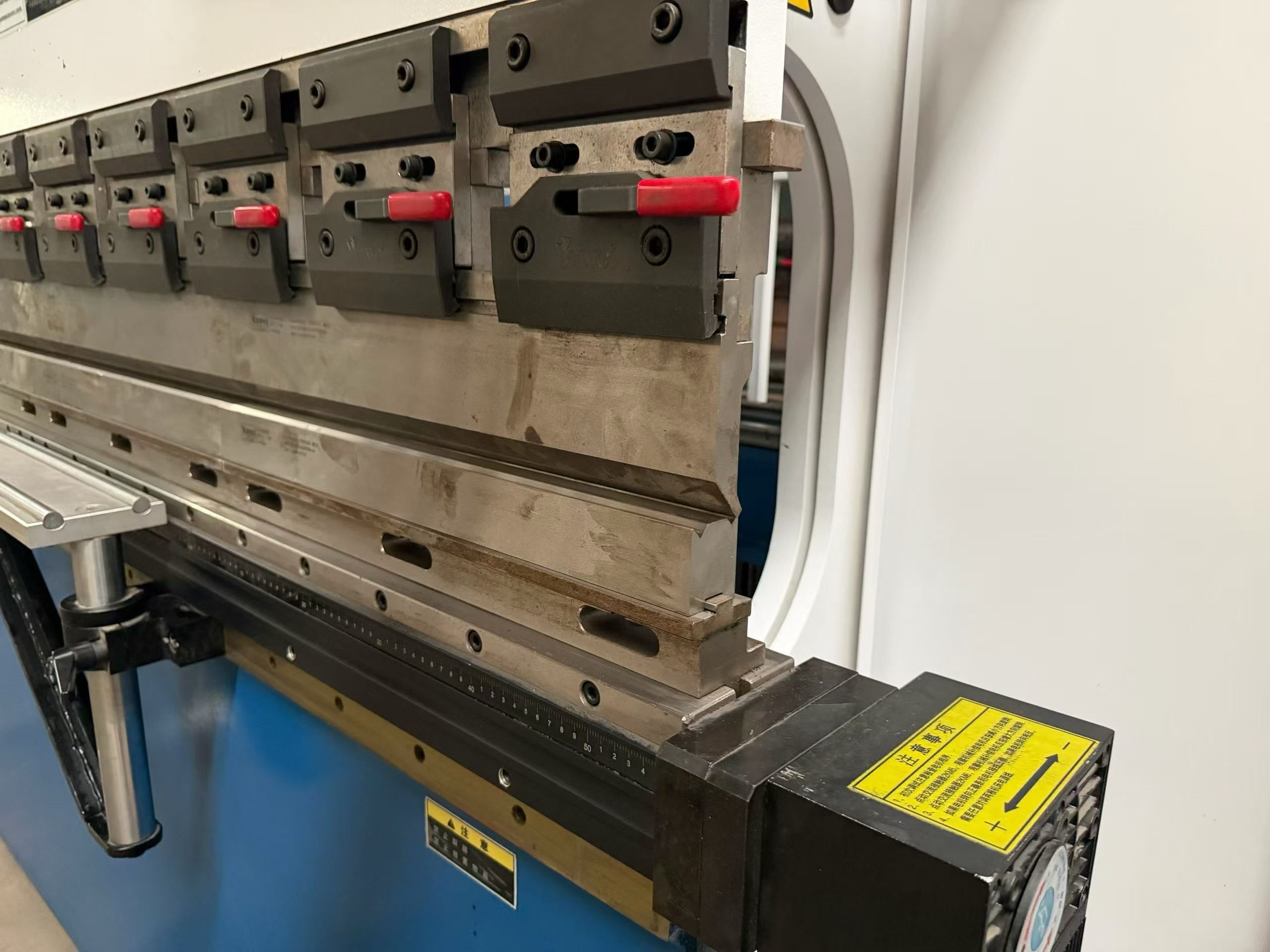 Used Yawei PBA 63/2550 Electro-Hydraulic Press Brake 4+1 Axis photo 7