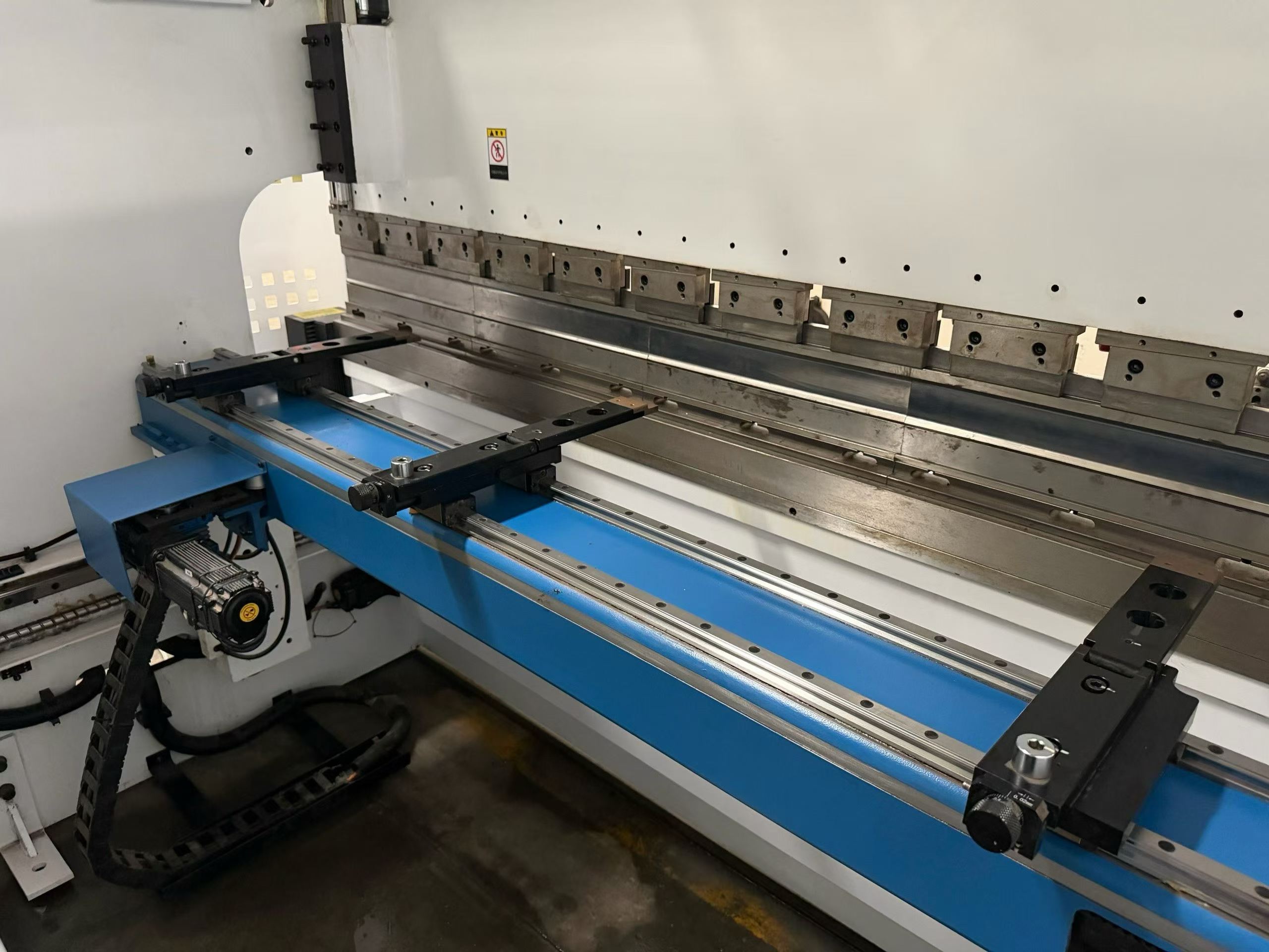Used Yawei PBA 63/2550 Electro-Hydraulic Press Brake 4+1 Axis photo 3