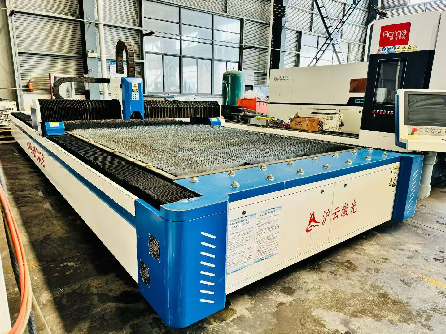 Used HUYUN HY-6020 CS-3000 W Fiber Laser Cutting Machine photo 2