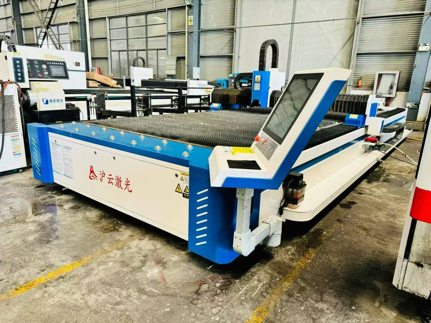 Used HUYUN HY-6020 CS-3000 W Fiber Laser Cutting Machine photo 3