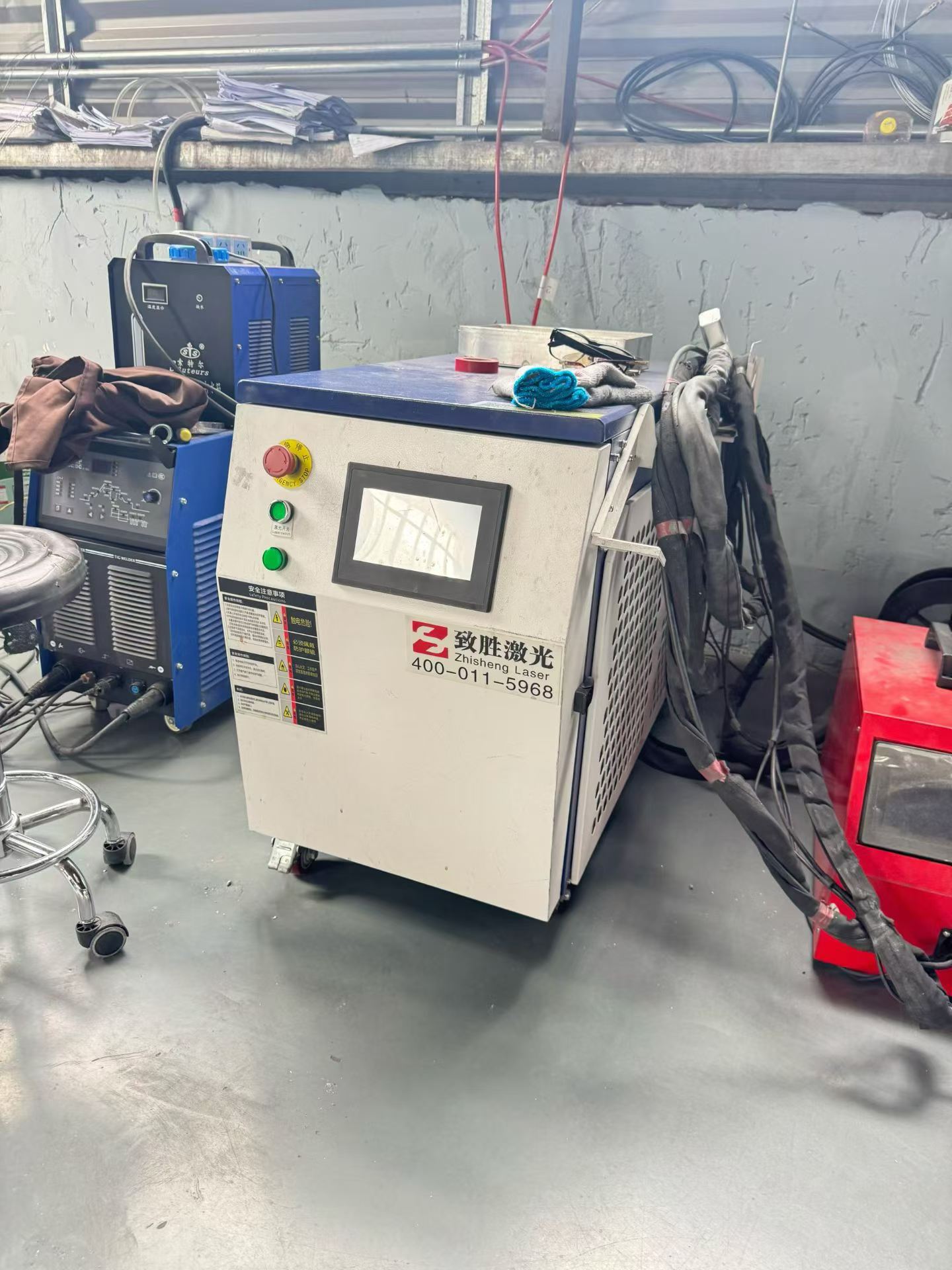 Used ZS-SCH 3000 W Handheld Fiber Laser Welding Machine, 3000 W — Two Units Available photo 4