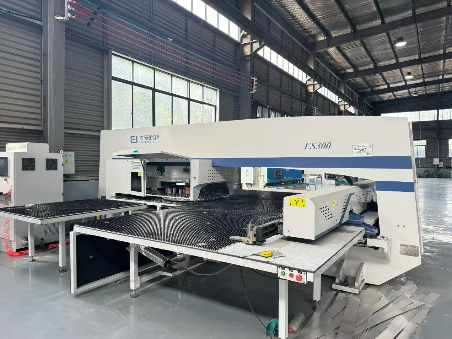 مكبس خرم برجي CNC مستعمل Dadong D-ES 300-20