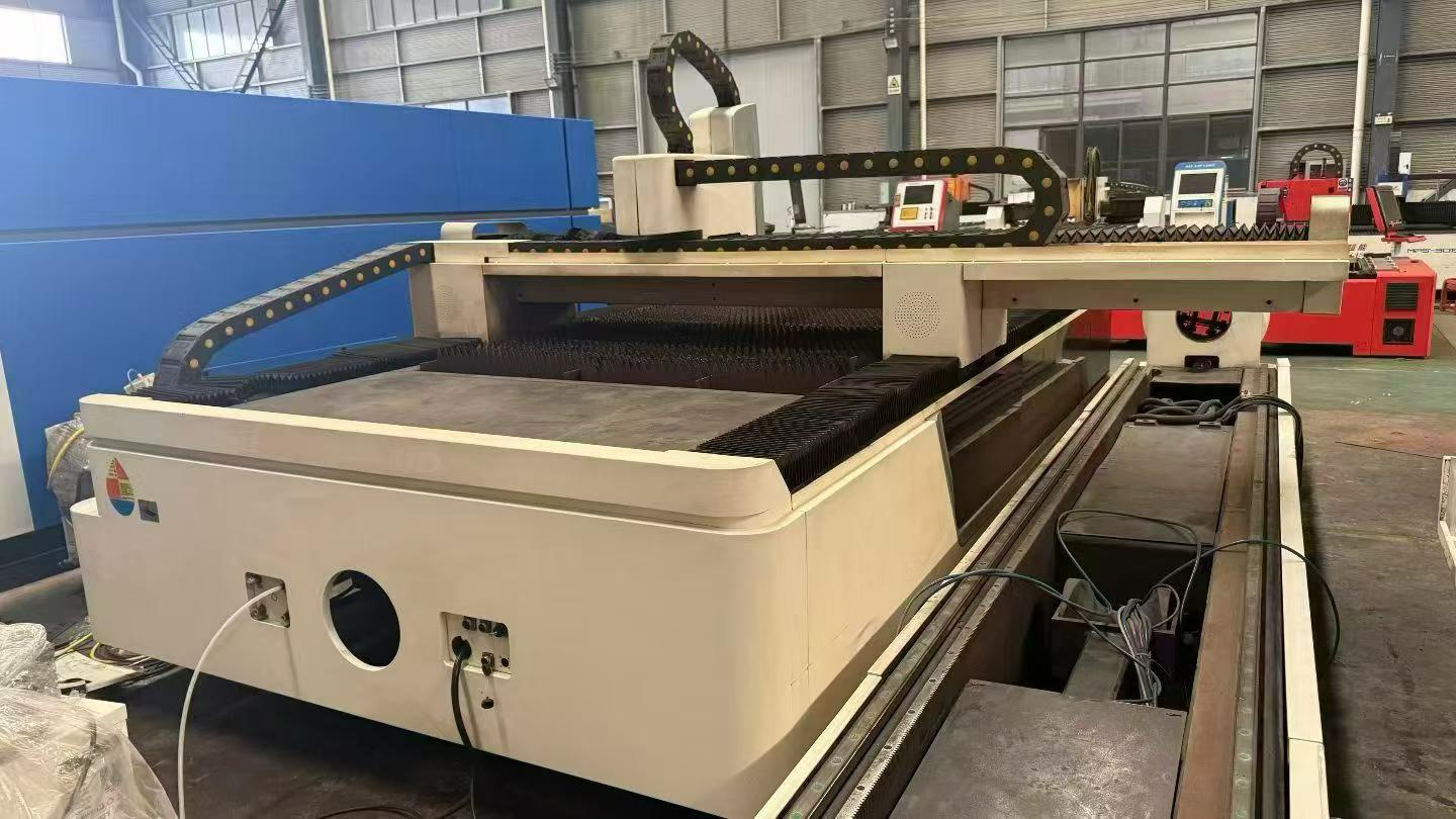 Used Bodor Plate and Tube Integrated Laser Cutting Machine, BodorPower 3000, 3015 Table, 6 m Tube photo 3