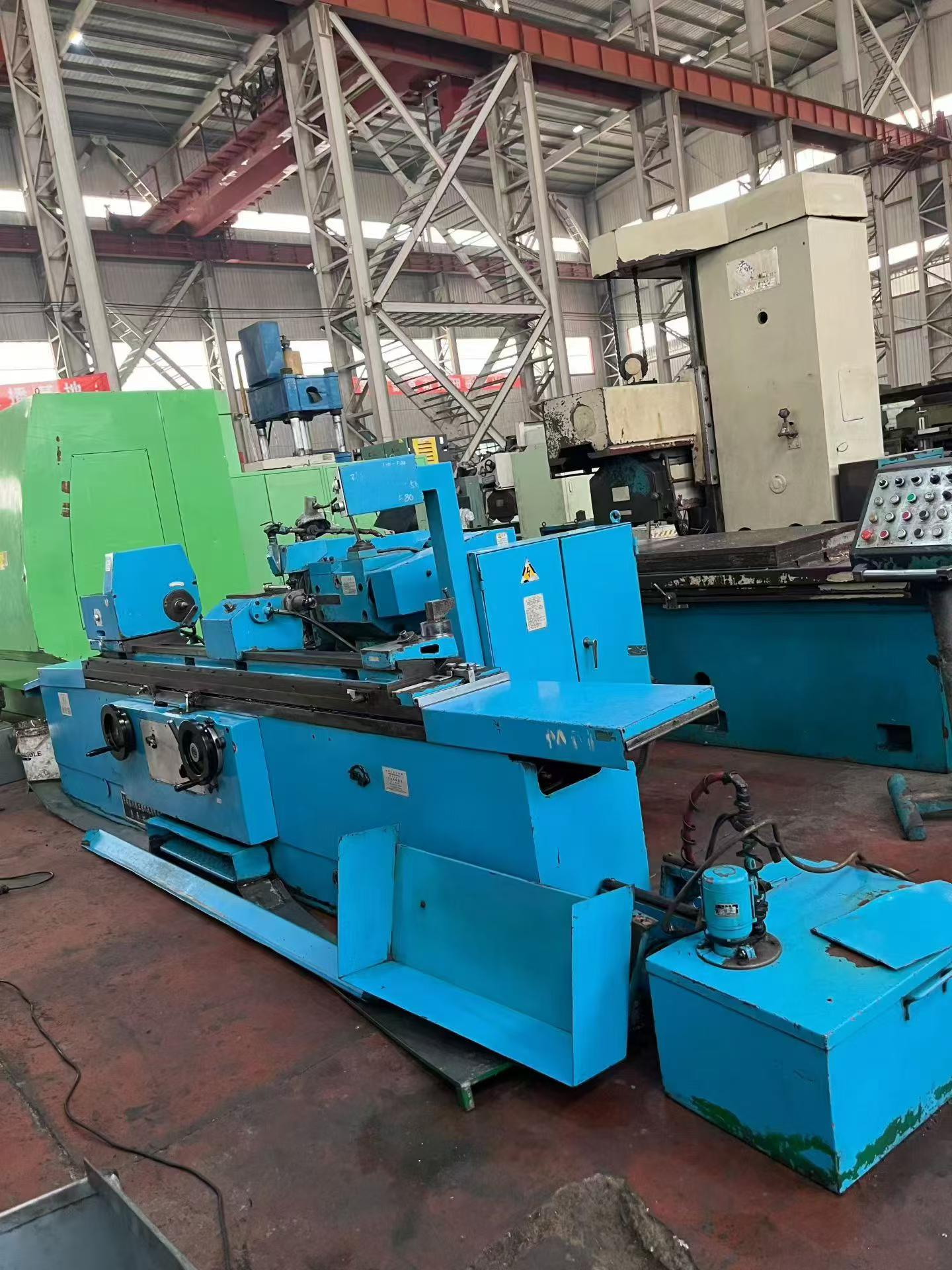 Used QinChuan ME 1432 B Universal Cylindrical Grinding Machine photo 6