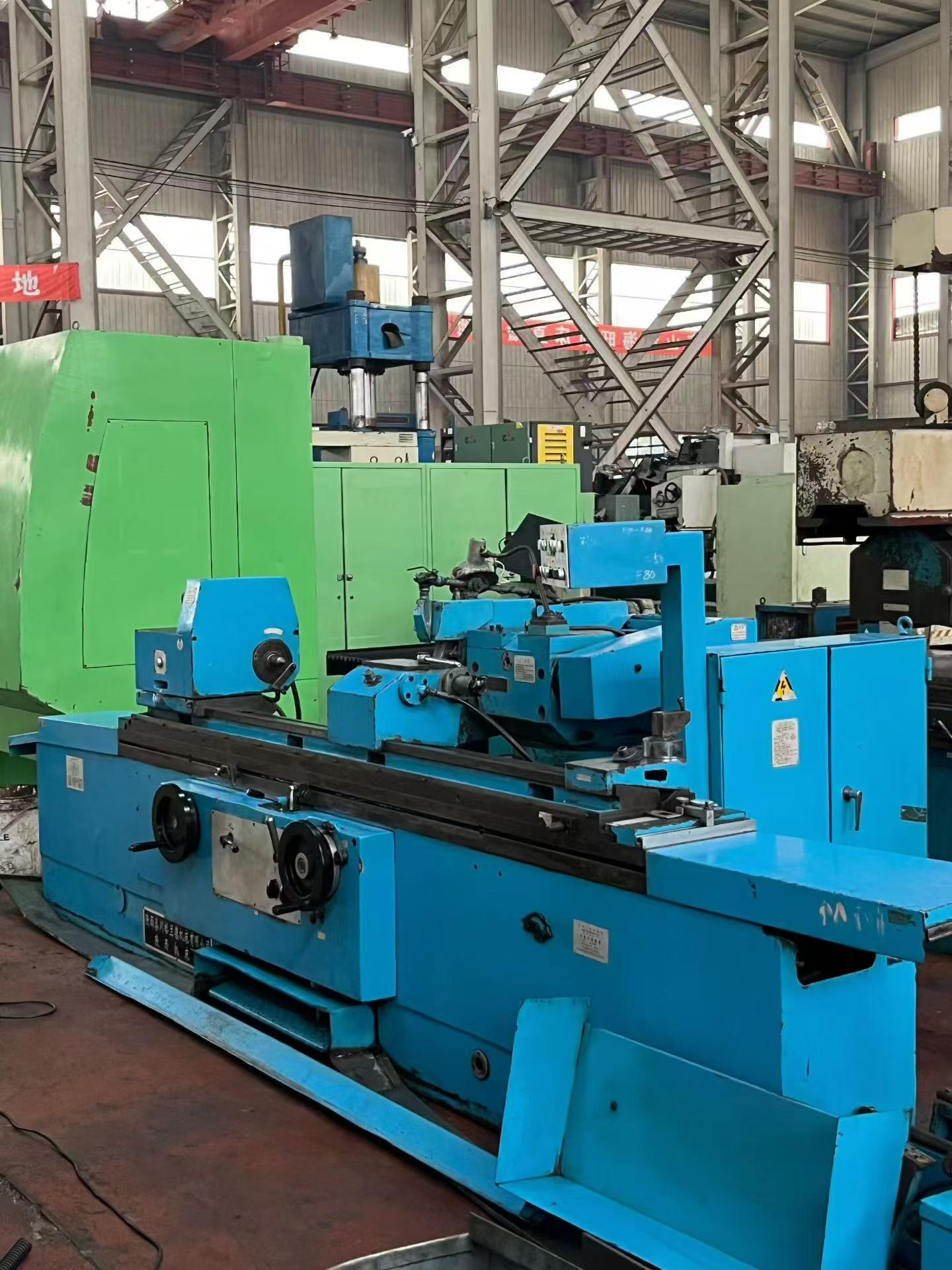 Used QinChuan ME 1432 B Universal Cylindrical Grinding Machine photo 3