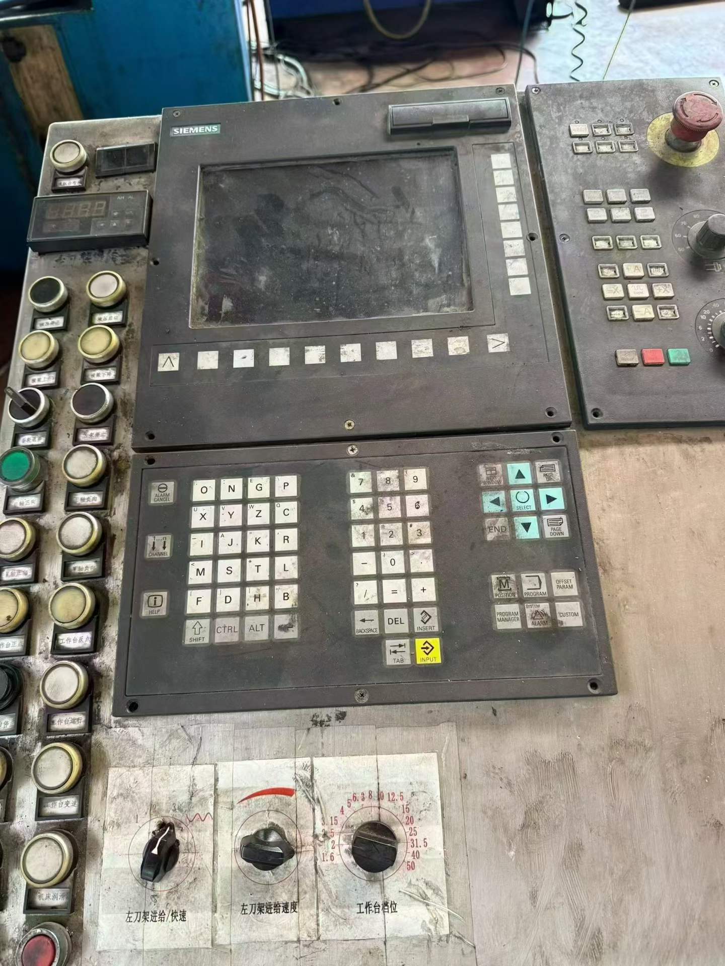Used Qiqihar Heavy CNC DVT 400 x 25/32 Double-Column CNC Vertical Lathe photo 3
