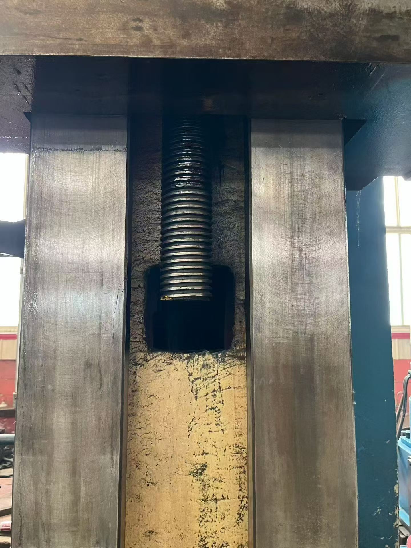 Used Qiqihar Heavy CNC DVT 400 x 25/32 Double-Column CNC Vertical Lathe photo 9