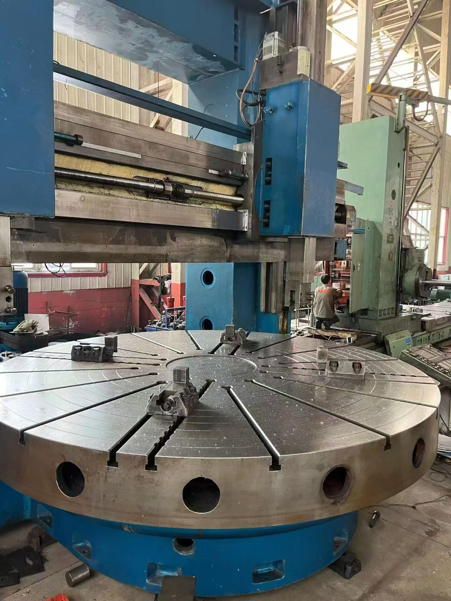Used Qiqihar Heavy CNC DVT 400 x 25/32 Double-Column CNC Vertical Lathe photo 7