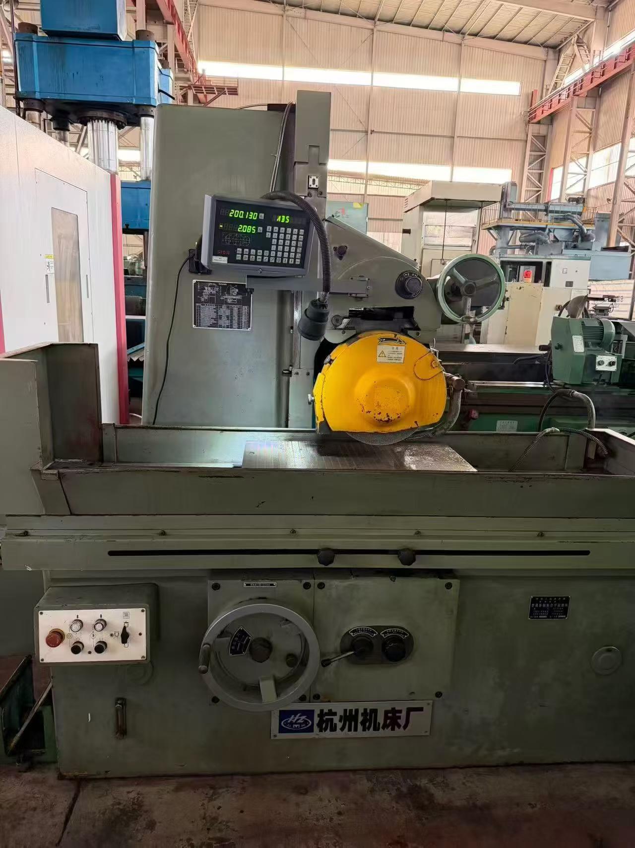 Used M 7130 H Horizontal-Spindle Surface Grinding Machine with 300 x 1000 mm Table and Electromagnetic Chuck photo 2