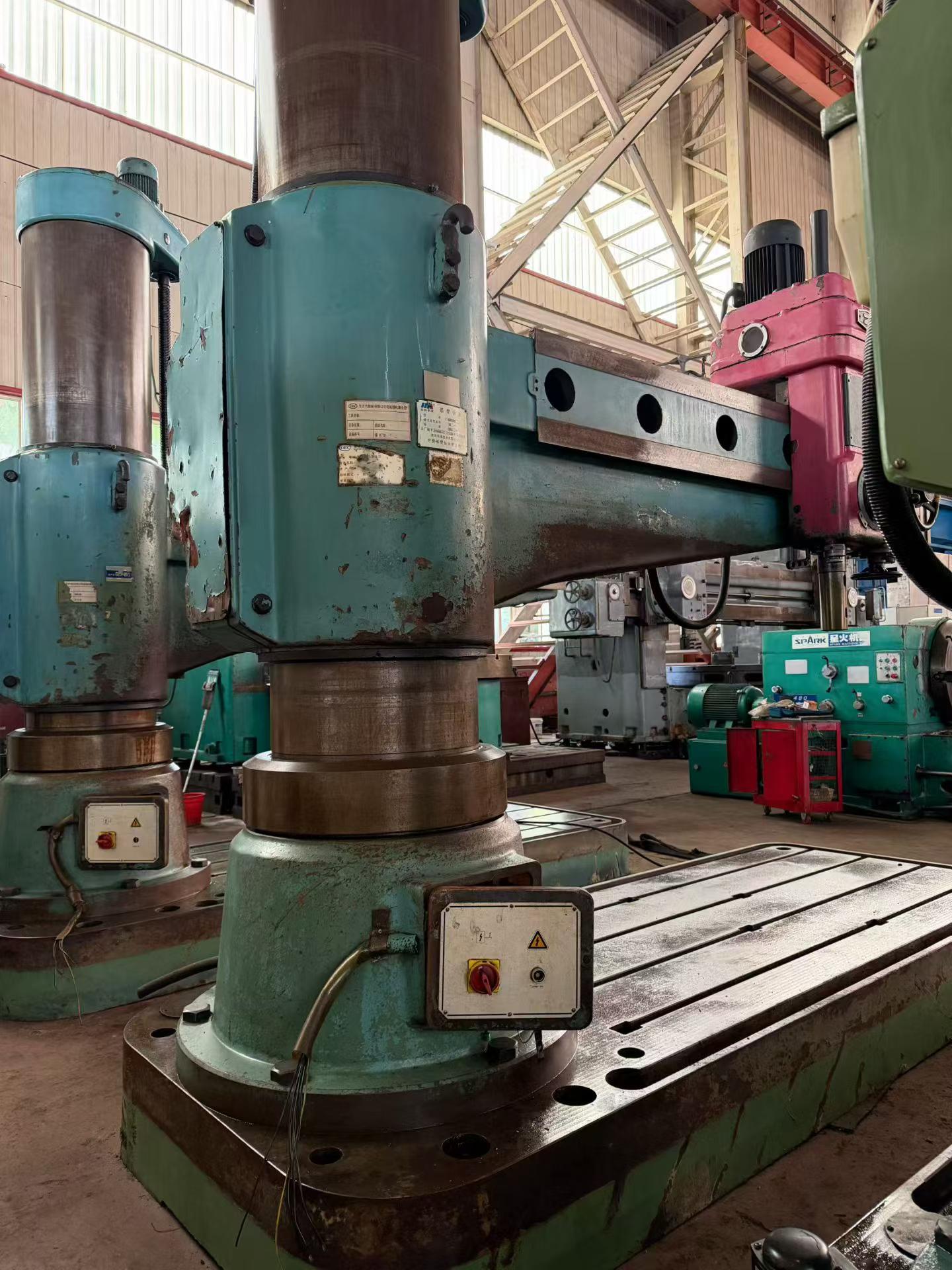Used Zhongjie Z 3080 X 25 Radial Drilling Machine photo 4