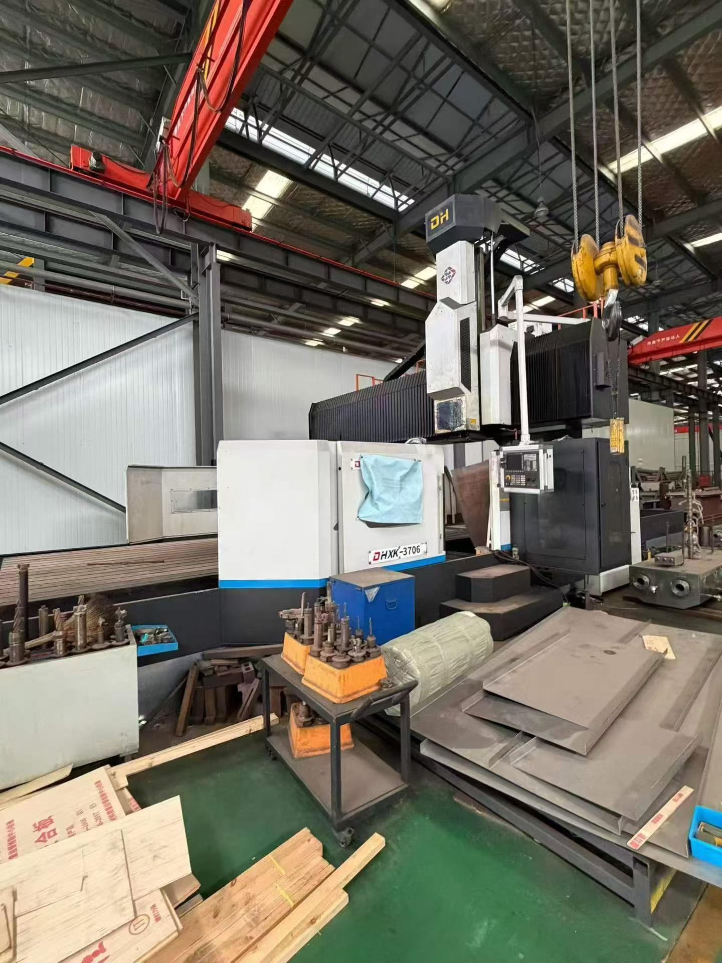 Used Daheng DHXK-3706 Gantry Machining Center, 3000x6000mm Worktable, All-Gear Head photo 5