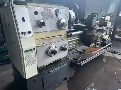 İkinci El Shenyang CA 6150 B/A Konvansiyonel Yatay Torna, 1500 mm, Büyük Çaplı İş Mili Deliği