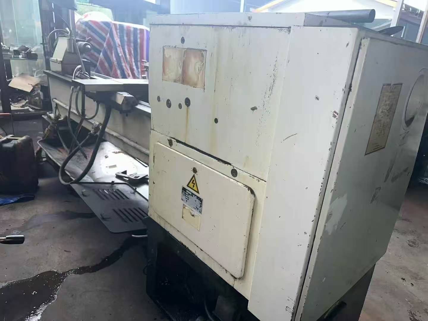Used Shenyang CA 6150 B/A Conventional Horizontal Lathe, 1500 mm Large-Bore photo 3