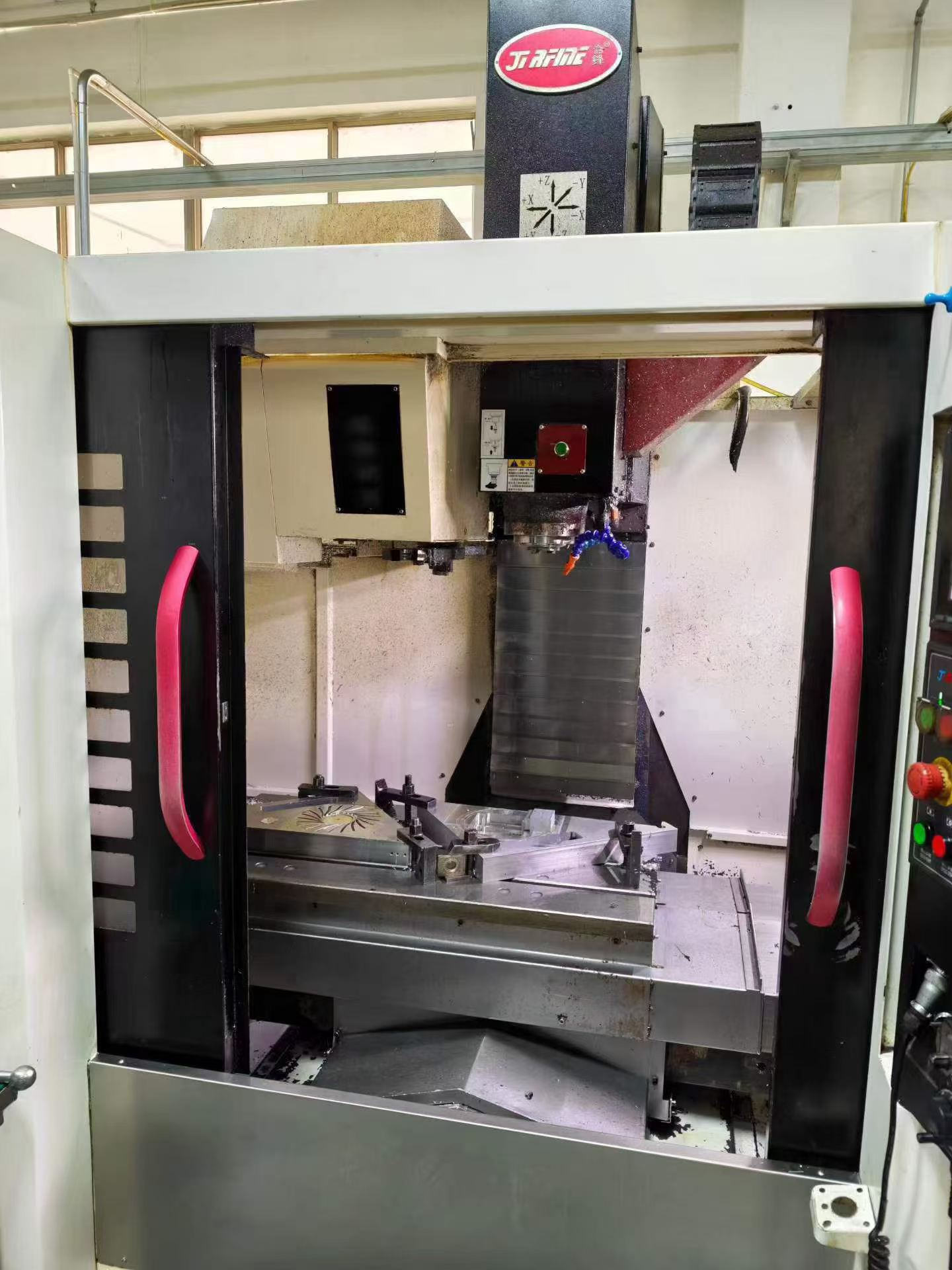 Used JiRFINE V-8 (850) Vertical Machining Center with Mitsubishi M 80 Control photo 7
